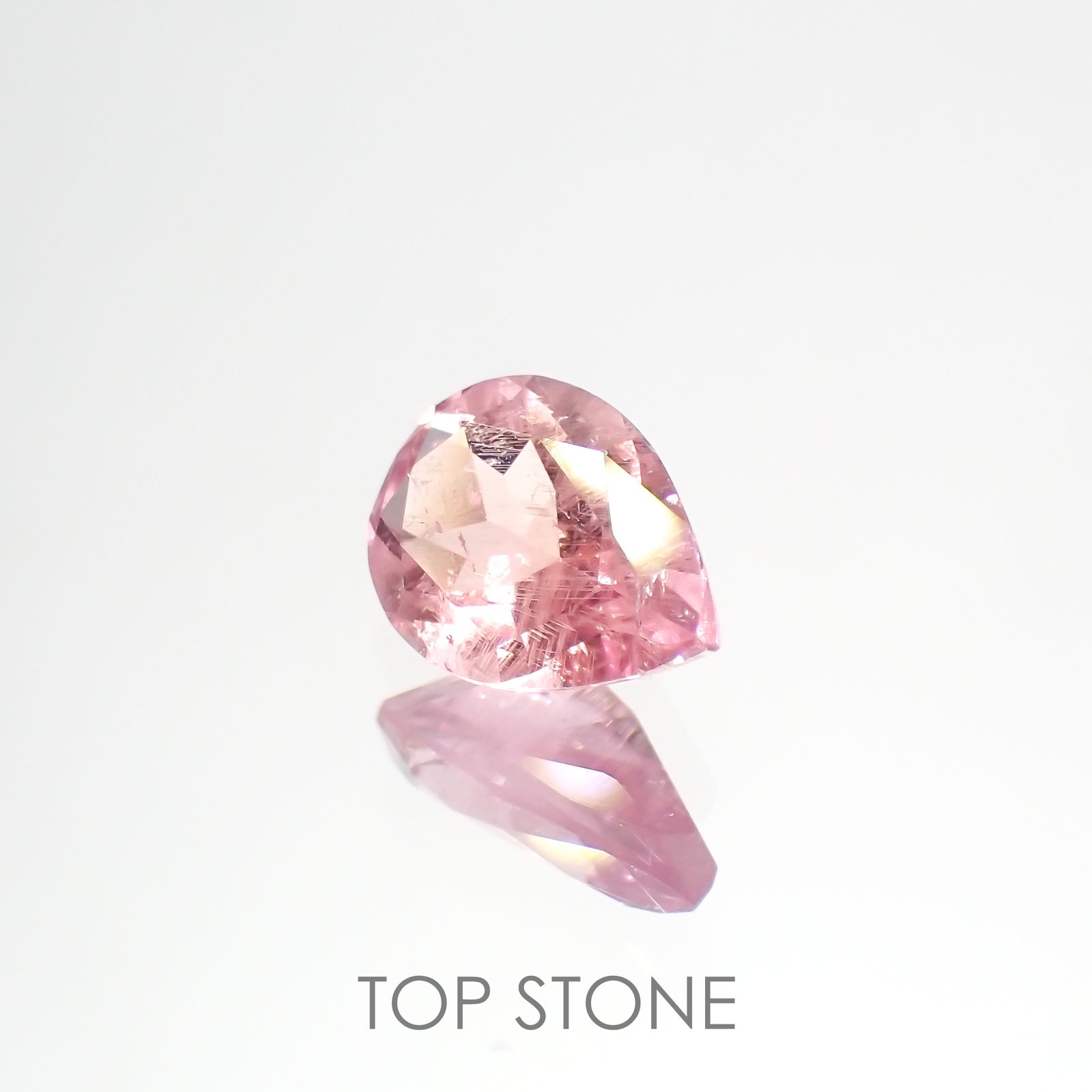 ペツォッタイト(ラズベリル)(宝石名ペツォッタイト)マダガスカル産 0.690ct ソ付(彩珠)[220114344]7.1x5mm前後