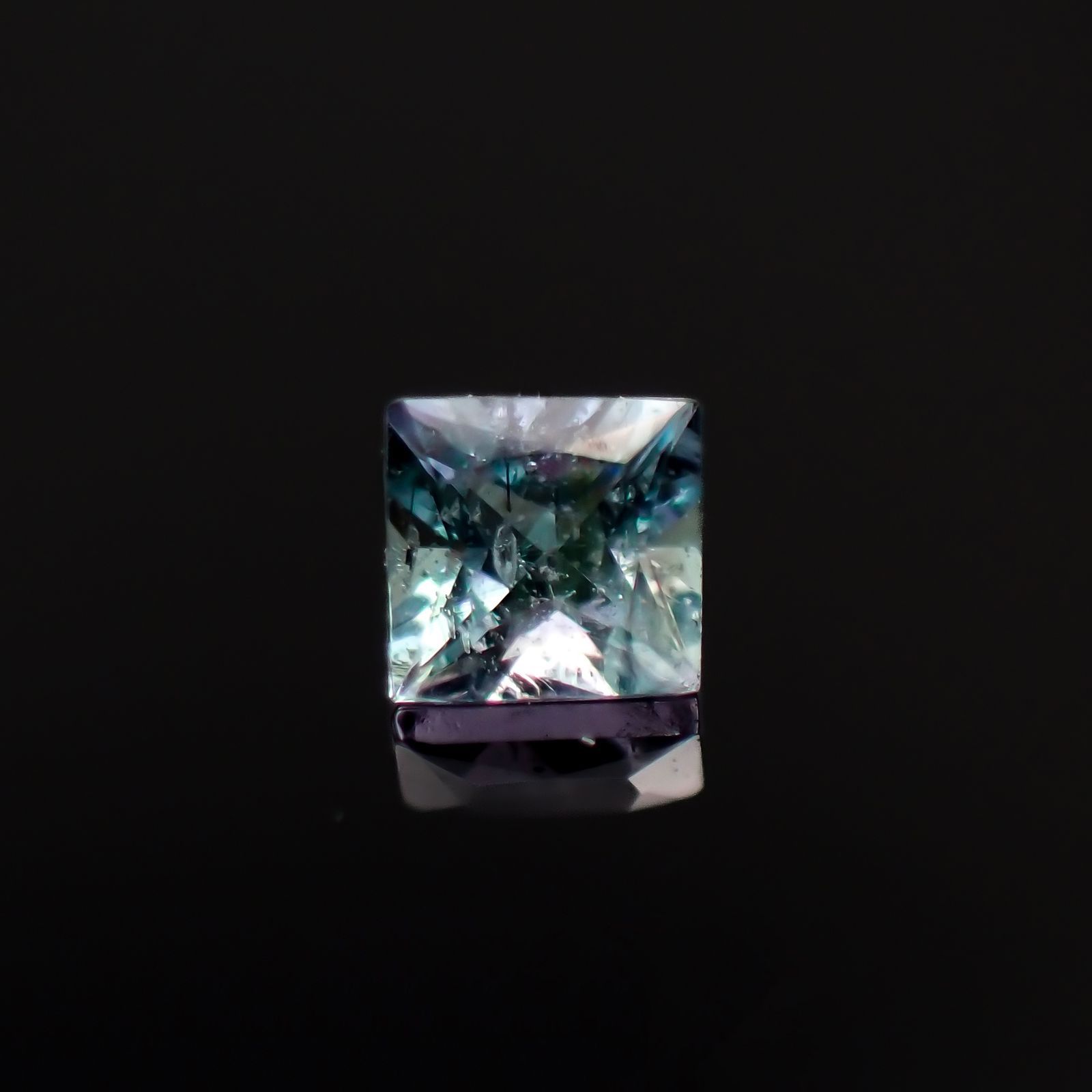 ◇プリンセスカット◇ブルーグリーンコーネルピン(宝石名コーネルピン)タンザニア産 0.068ct 識別済[221219240]2x1.9mm前後