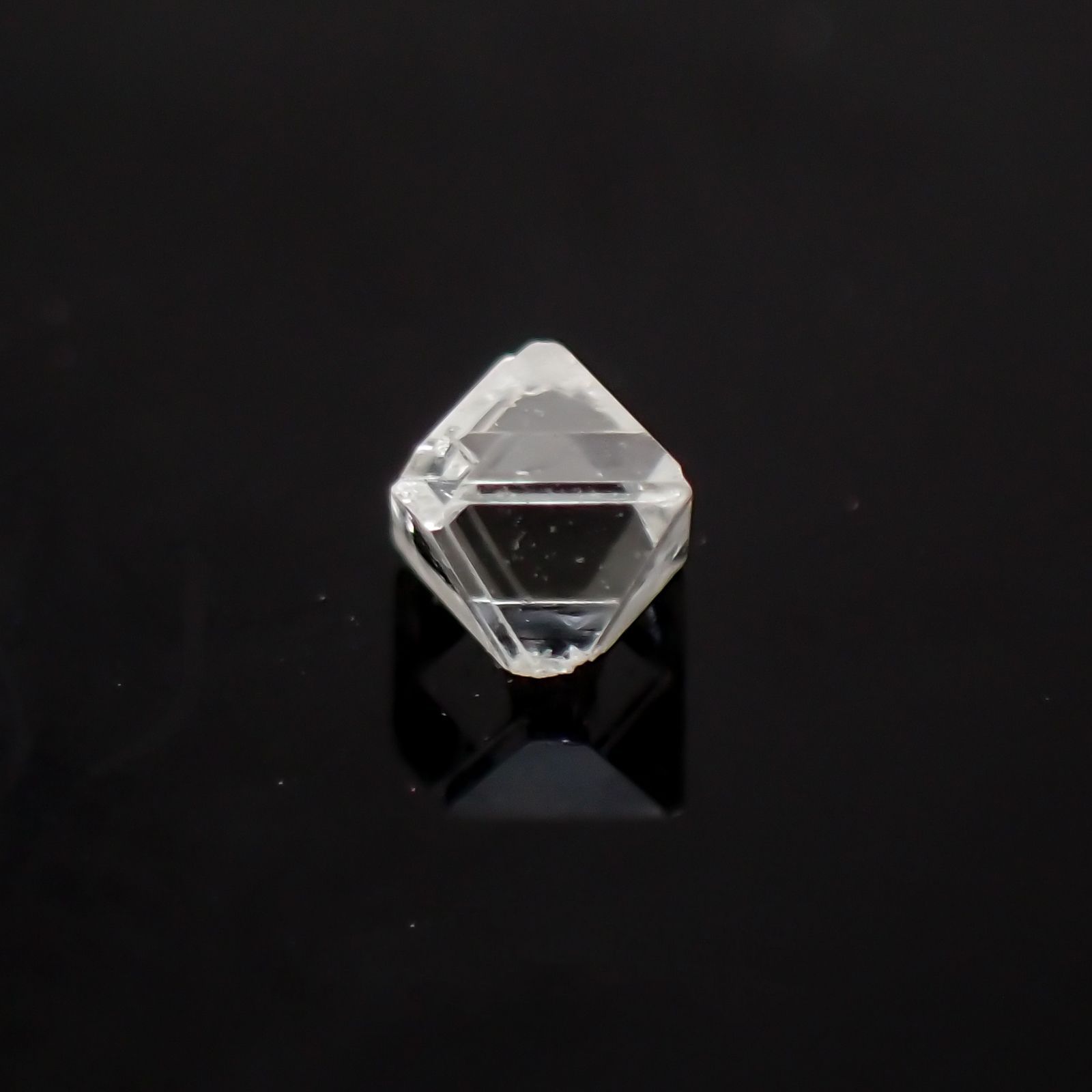 ソーヤブルダイヤモンド(宝石名ダイアモンド) ロシア産 原石・結晶 0.073ct 識別済[210410559]2.8×2.5mm前後
