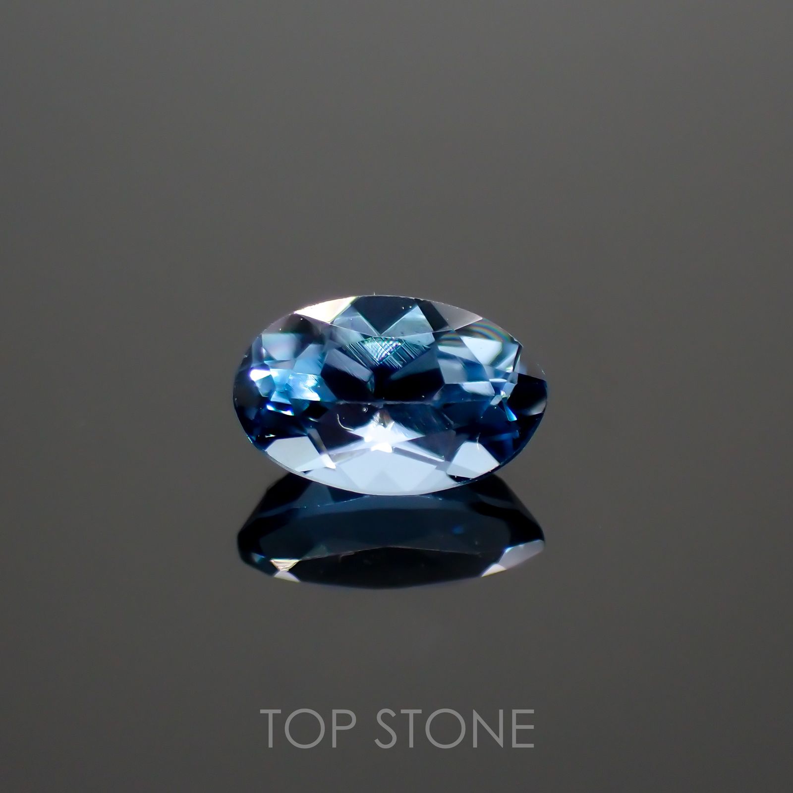 サンタマリアアクアマリン ブラジル産 0.24ct[220114040]5.3x3.1mm前後