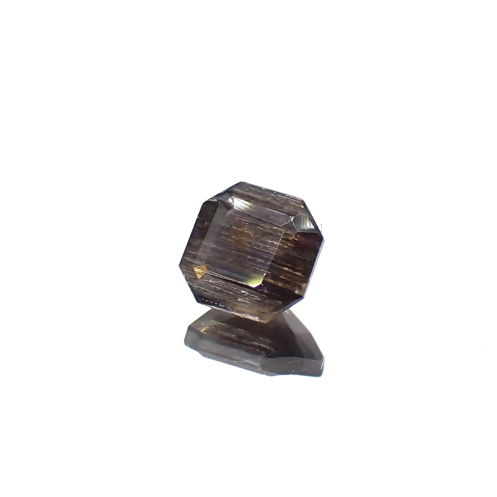 レインボースキャポライト ブラジル産 0.92ct[231225061]6.1x6mm前後