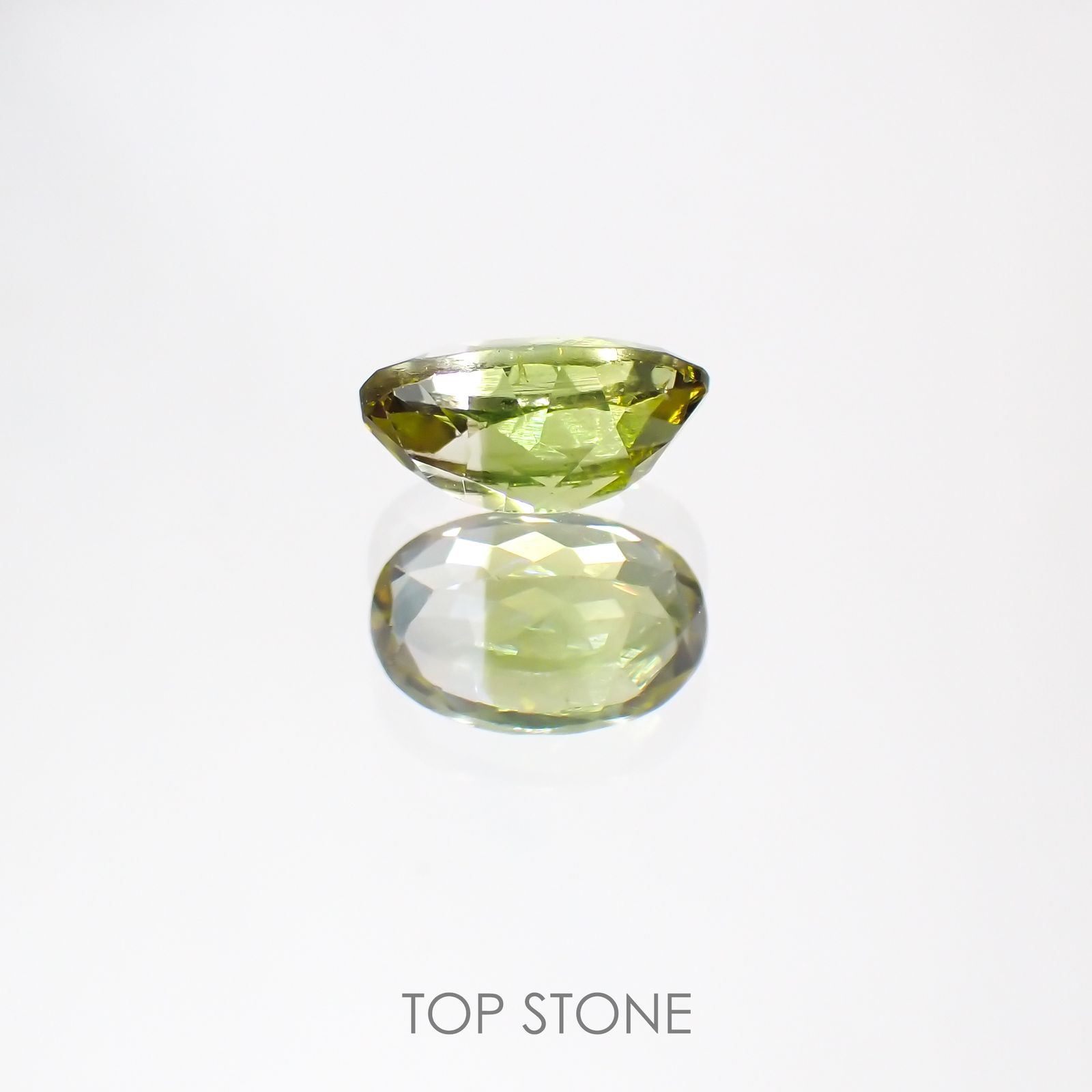 パーティカラートルマリン(宝石名パーティカラード・トルマリン) ブラジル/アフリカ産 0.85ct 識別済[211013573]7.5×5.1mm前後