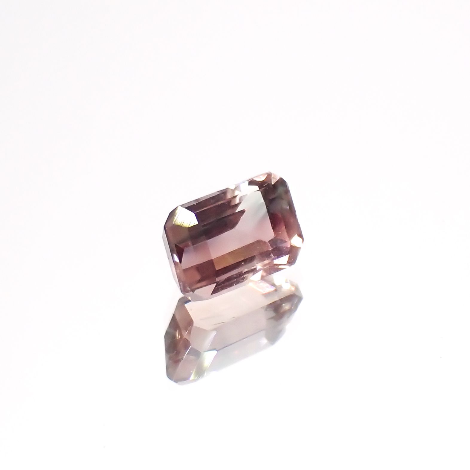 パーティカラーオレゴンサンストーン アメリカ・オレゴン州産 0.59ct[230722845]5.9x3.8mm前後