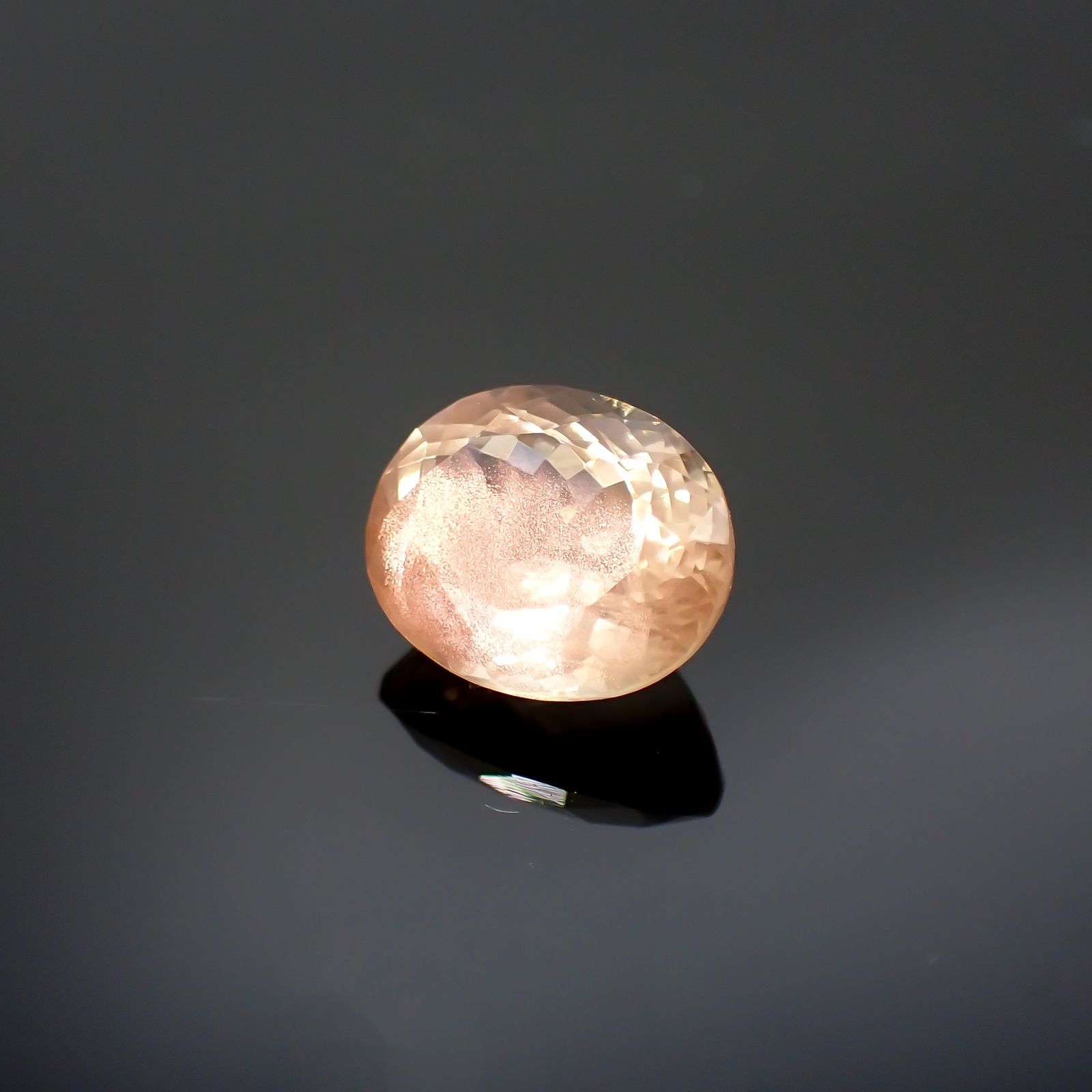 オレゴンサンストーン(宝石名ラブラドライト)アメリカ・オレゴン州産 識別済 2.71ct / 10x8mm前後 [220114661]