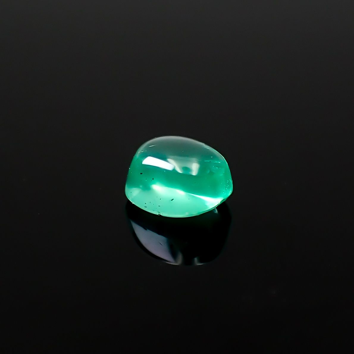 エメラルドキャッツアイ コロンビア産 0.37ct [241229552]4.5x3.9mm前後