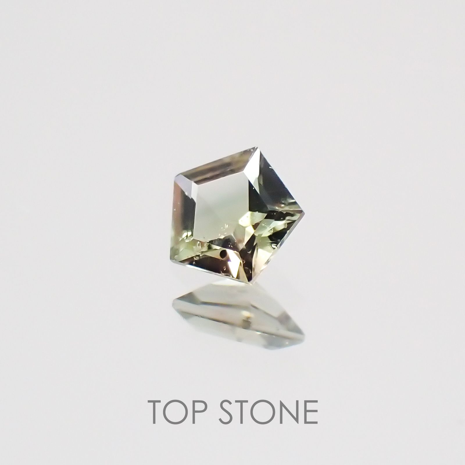 ◇ペンタゴンカット◇バイカラートルマリンSA ブラジル・アフリカ産 ルース 0.09ct[21019135]3.1×3.1mm前後