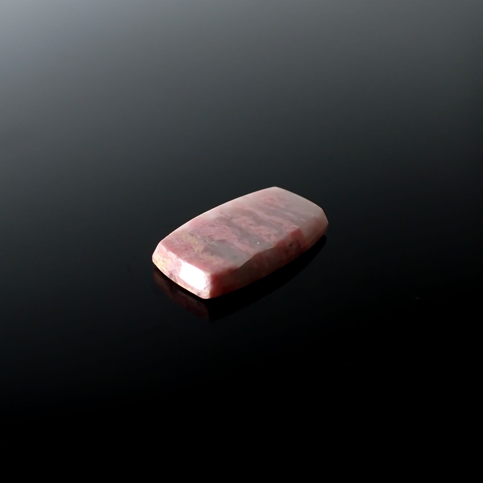 ピンクパッションクォーツ イタリア産 20.47ct[240225897]26.4x14.5mm前後