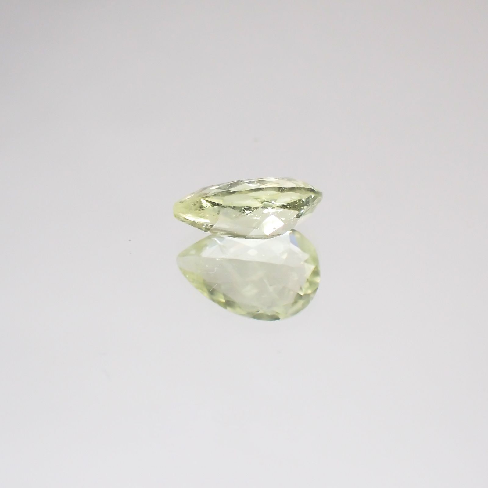 ブラジリアナイト(宝石名ブラジリアナイト) ブラジル産 1.21ct 識別済[210510752]9×6.1mm前後