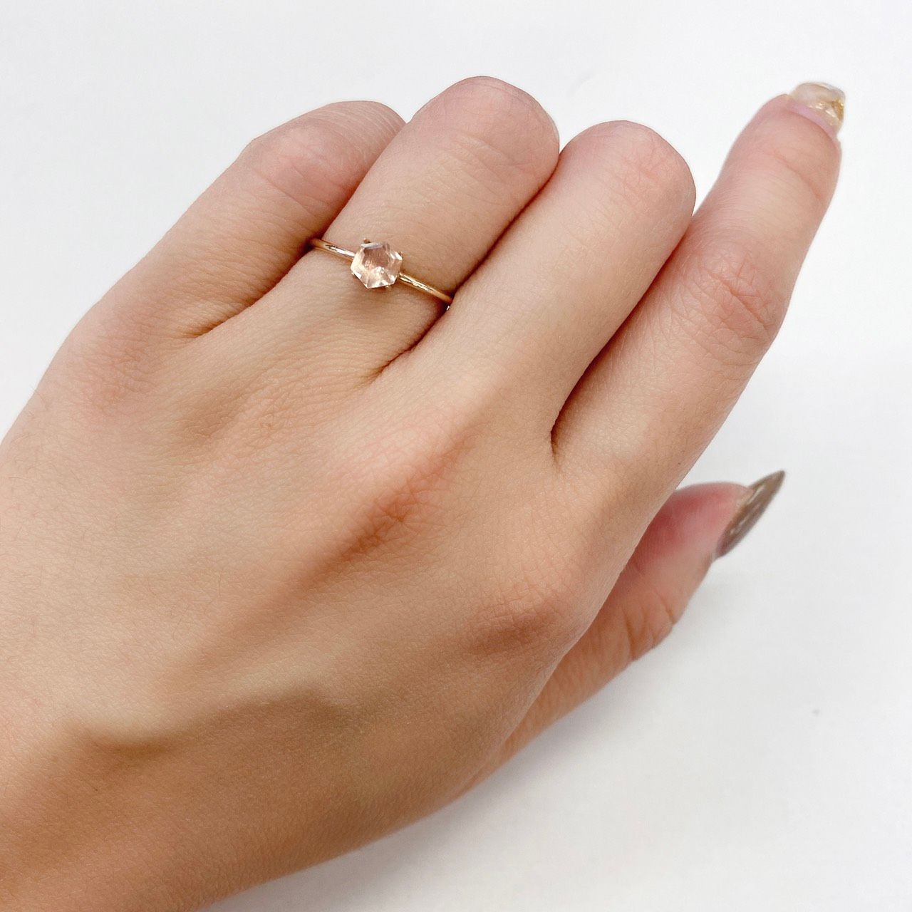 ◇ヘキサゴンカット◇オレゴンサンストーン SA アメリカ産 ルース 0.39ct[210610968]4.7×4.7mm前後