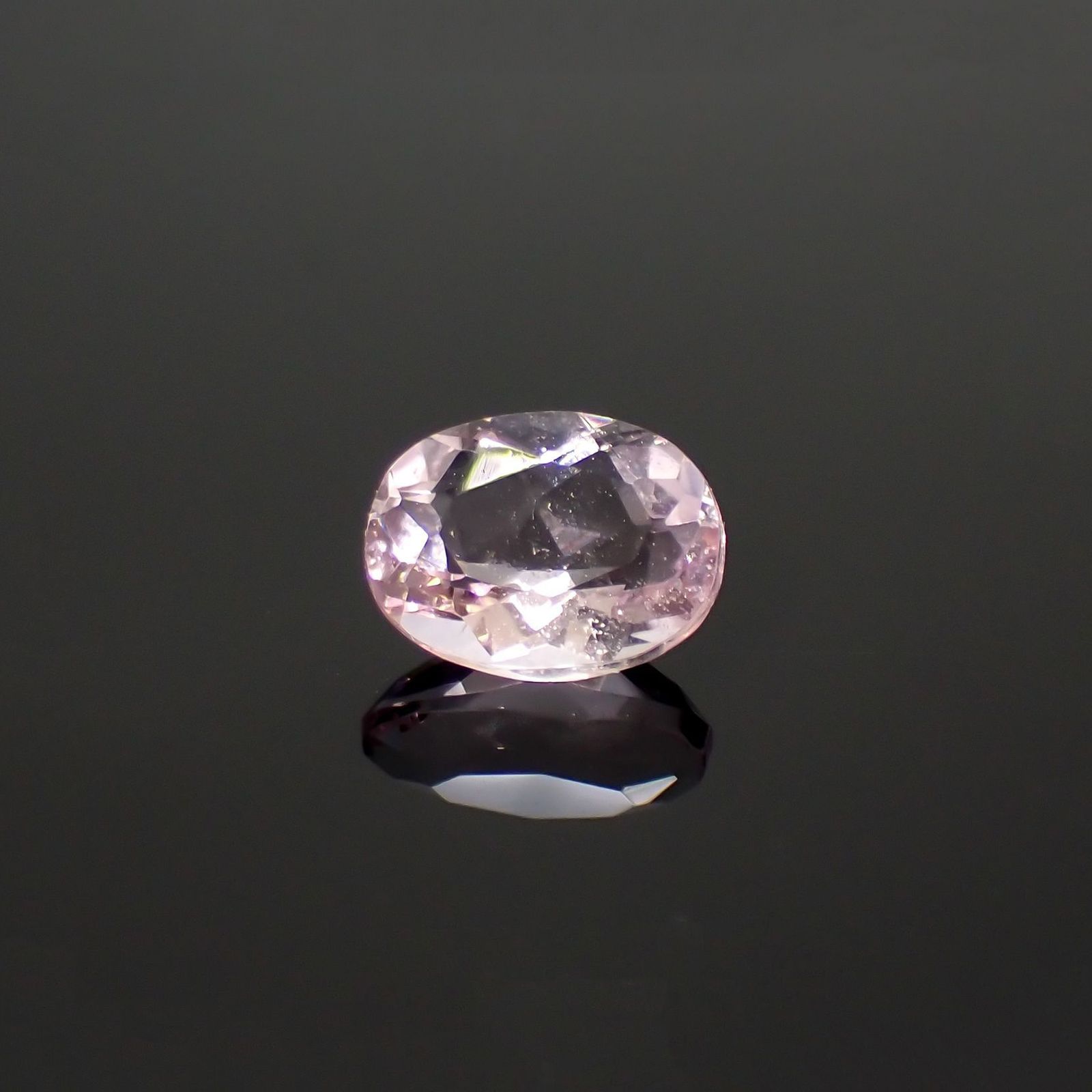 ピンクフローライト(宝石名フルオライト)ブラジル産 識別済 1.44ct / 8x6.1mm前後 [220115133]