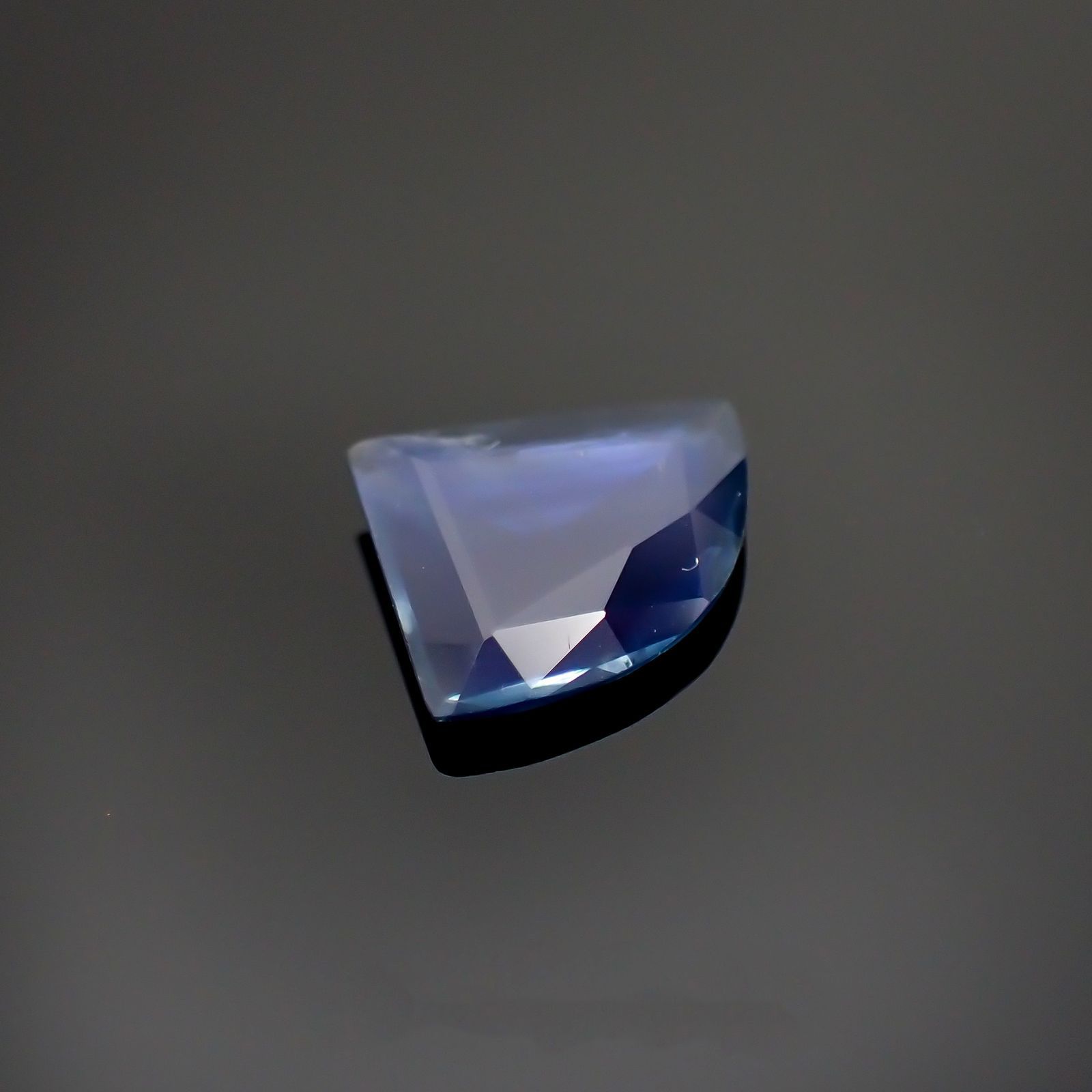 ◇カスタムカット◇サファイア(宝石名サファイア) マダガスカル産 1.11ct 識別済[210913196]8.1×7.5mm前後