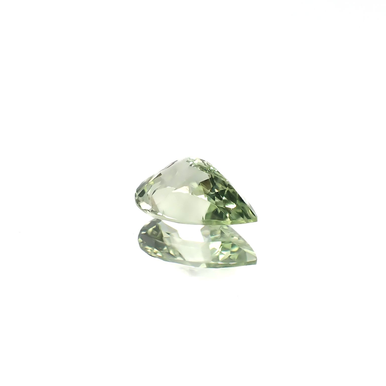 バナジウムクリソベリル(宝石名クリソベリル)マダガスカル産 1.422ct ソ付(日独)[250330092]8.95x5.95mm前後