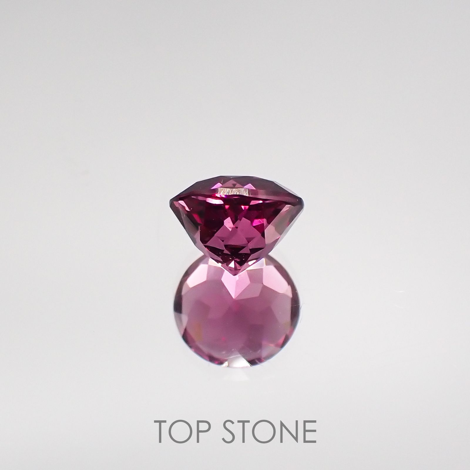 マラヤガーネット タンザニア産 ルース 1.28ct[210711608]6.3×6.1mm前後
