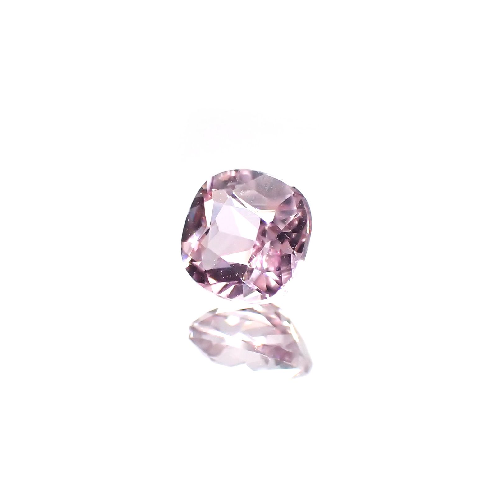 カラーシフト ピンクダイアスポア(宝石名ダイアスポア) アフガニスタン産 0.52ct 識別済[210912424]4.8×4.8mm前後