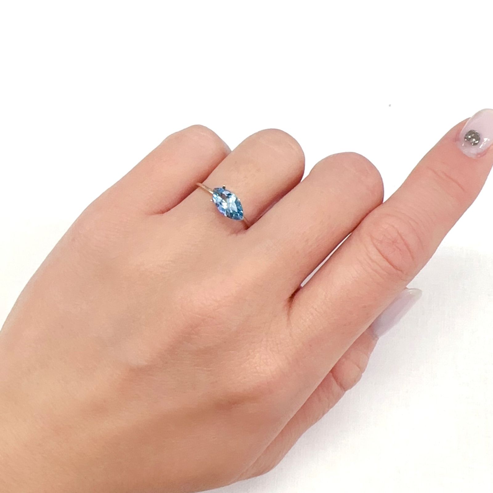 サンタマリアアクアマリン ブラジル産 0.78ct[231224579]10.1x5mm前後