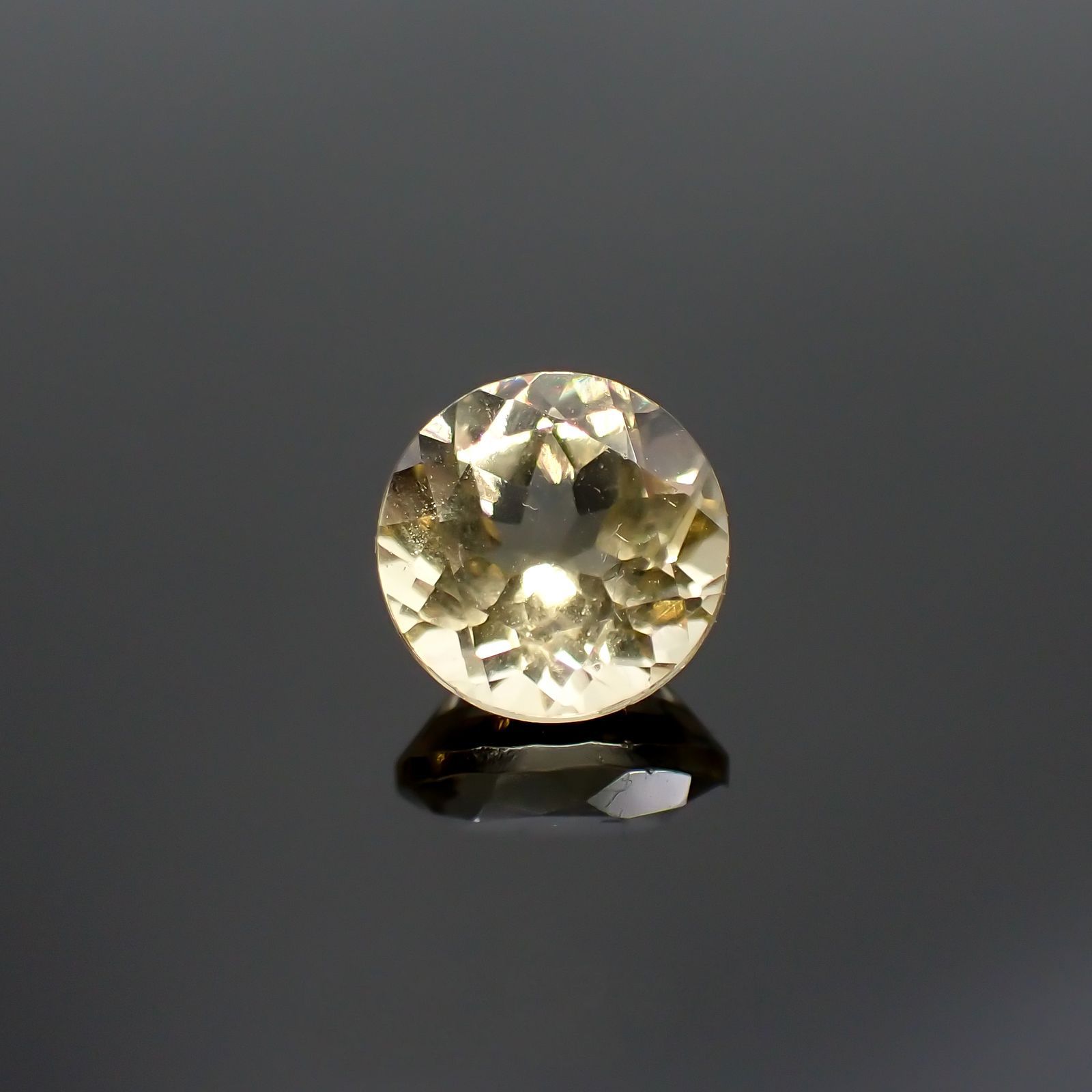 イエローベリル(宝石名イエロー・ベリル)ブラジル産 1.41ct 識別済[220114231]7.2x7.2mm前後
