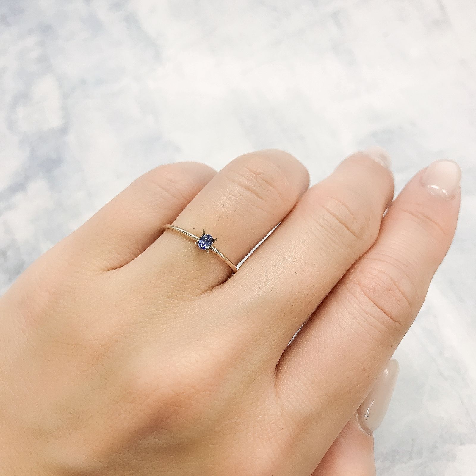 ベニトアイト(宝石名ベニトアイト)アメリカ・カリフォルニア州産 0.081ct 識別済[220515780]3.1x2.3mm前後