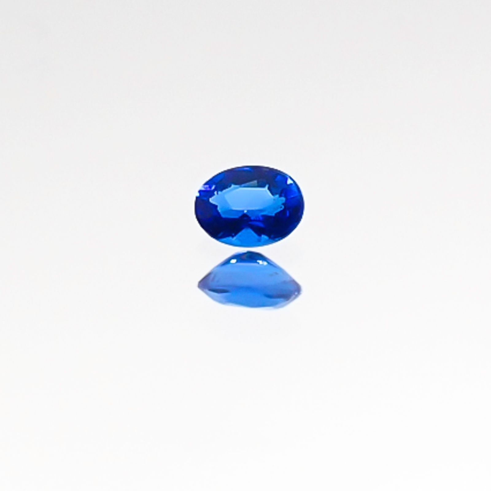 アウイナイト ドイツ産 ルース 0.03ct[20106498]2.4×1.8mm前後