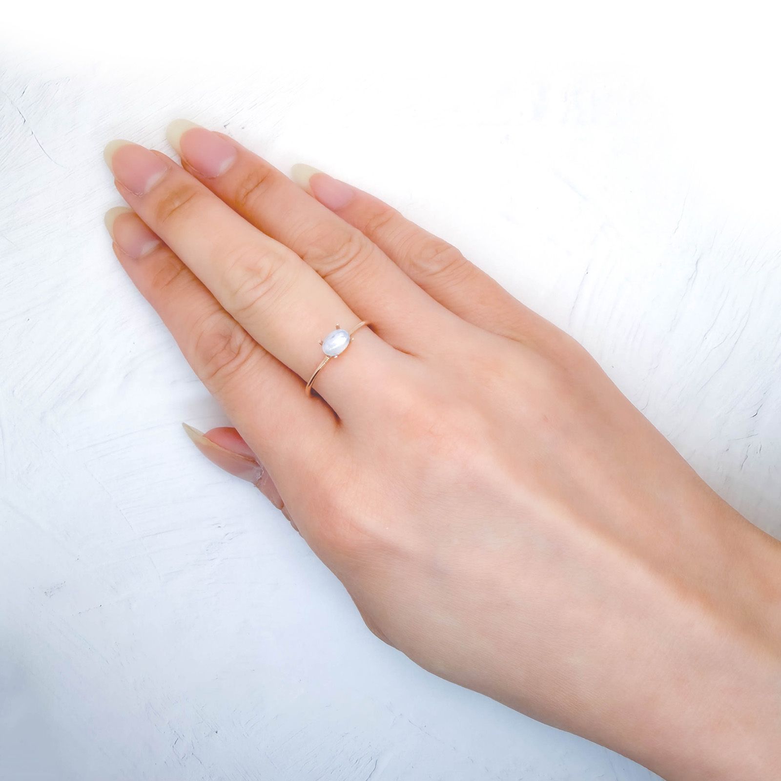 ジルコンキャッツアイ ビルマ産 0.76ct / 5.9x4mm前後 [260832879]