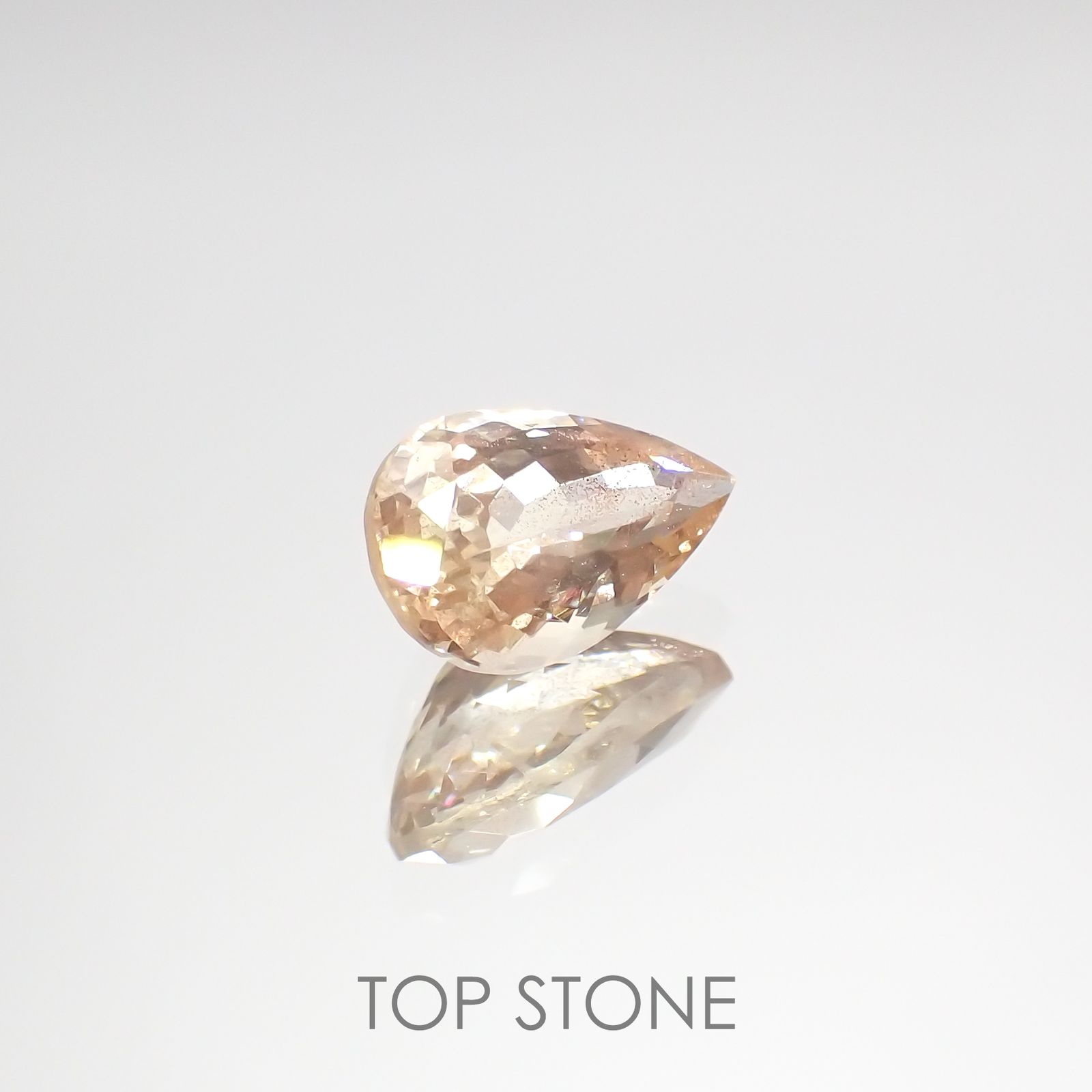 オレゴンサンストーン(宝石名ラブラドライト)アメリカ・オレゴン州産 1.25ct 識別済[220114664]9.1x5.9mm前後