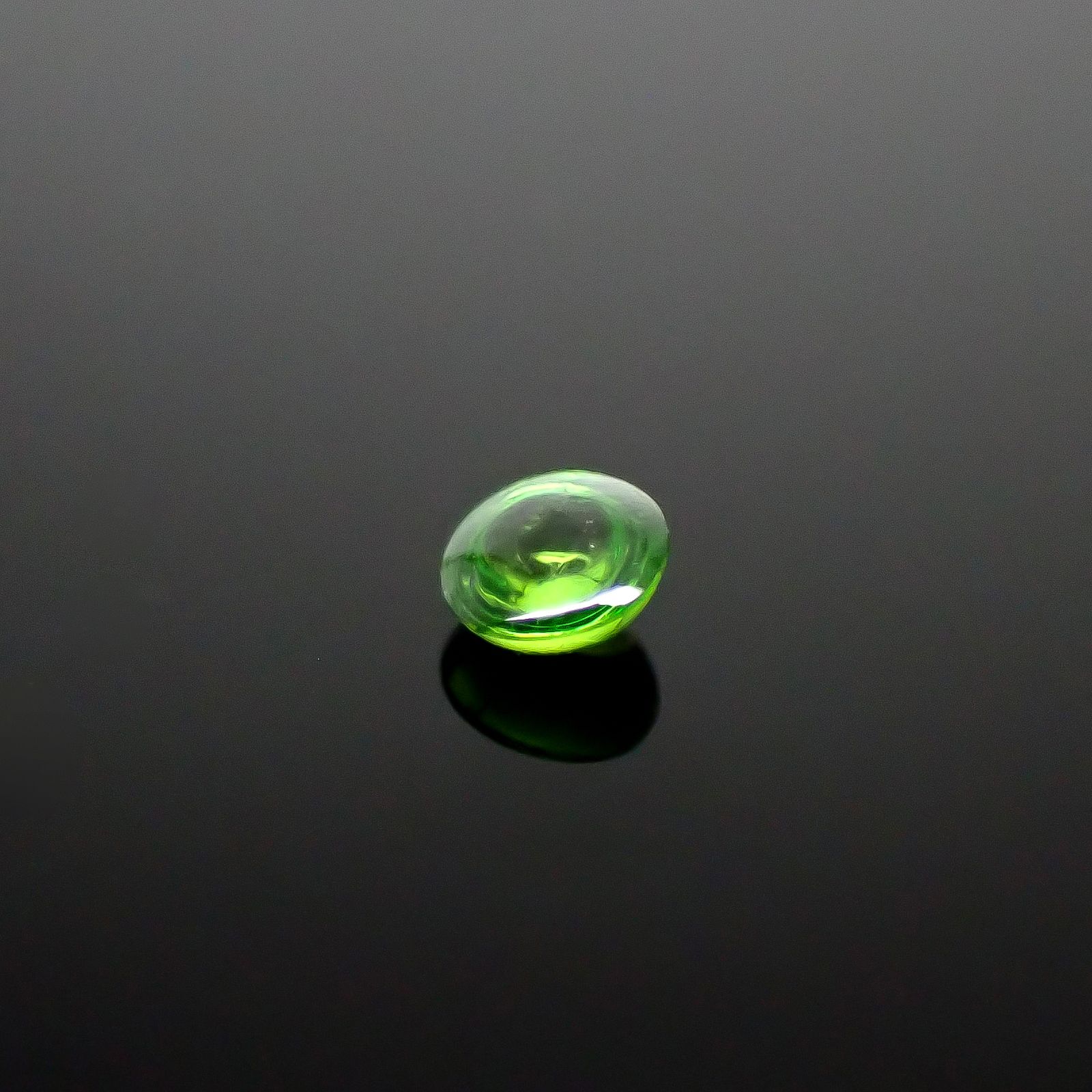 デマントイドガーネット ロシア産 0.044ct[240628247]2.1x2.1mm前後