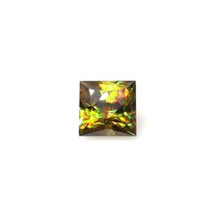 スフェーン マダガスカル産 4.37ct [250630570]8.9x8.8mm前後