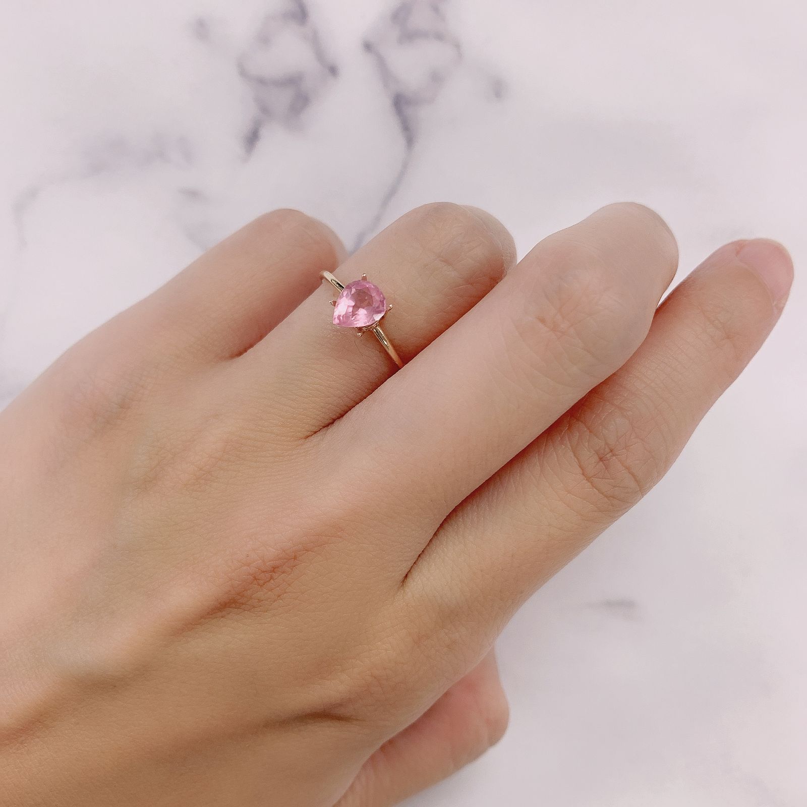 シルキーピンクスピネル タンザニア産 ルース 0.79ct[210912903]6.7×5.3mm前後