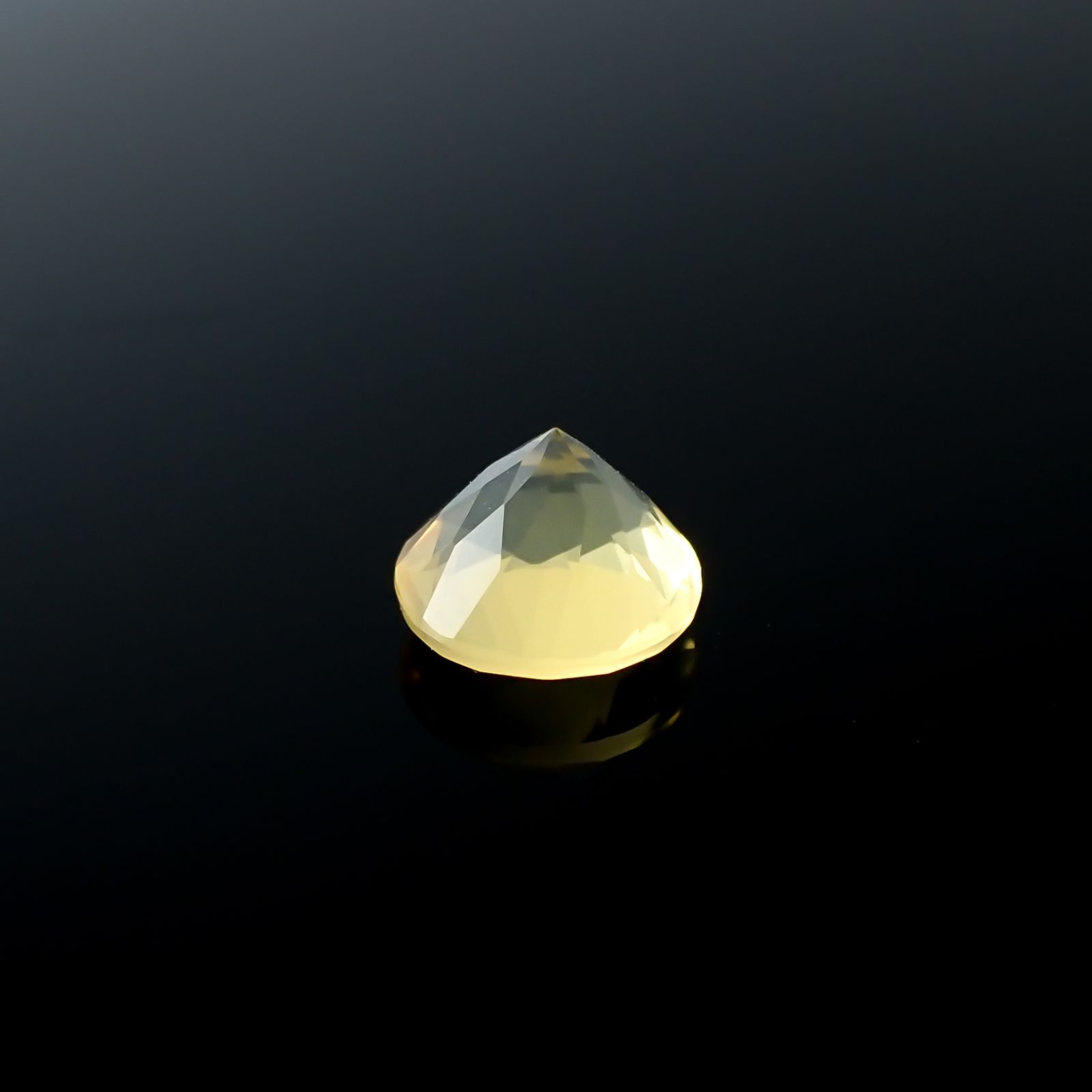 イエローオパール メキシコ産 0.67ct[240226191]6.2x6.2mm前後