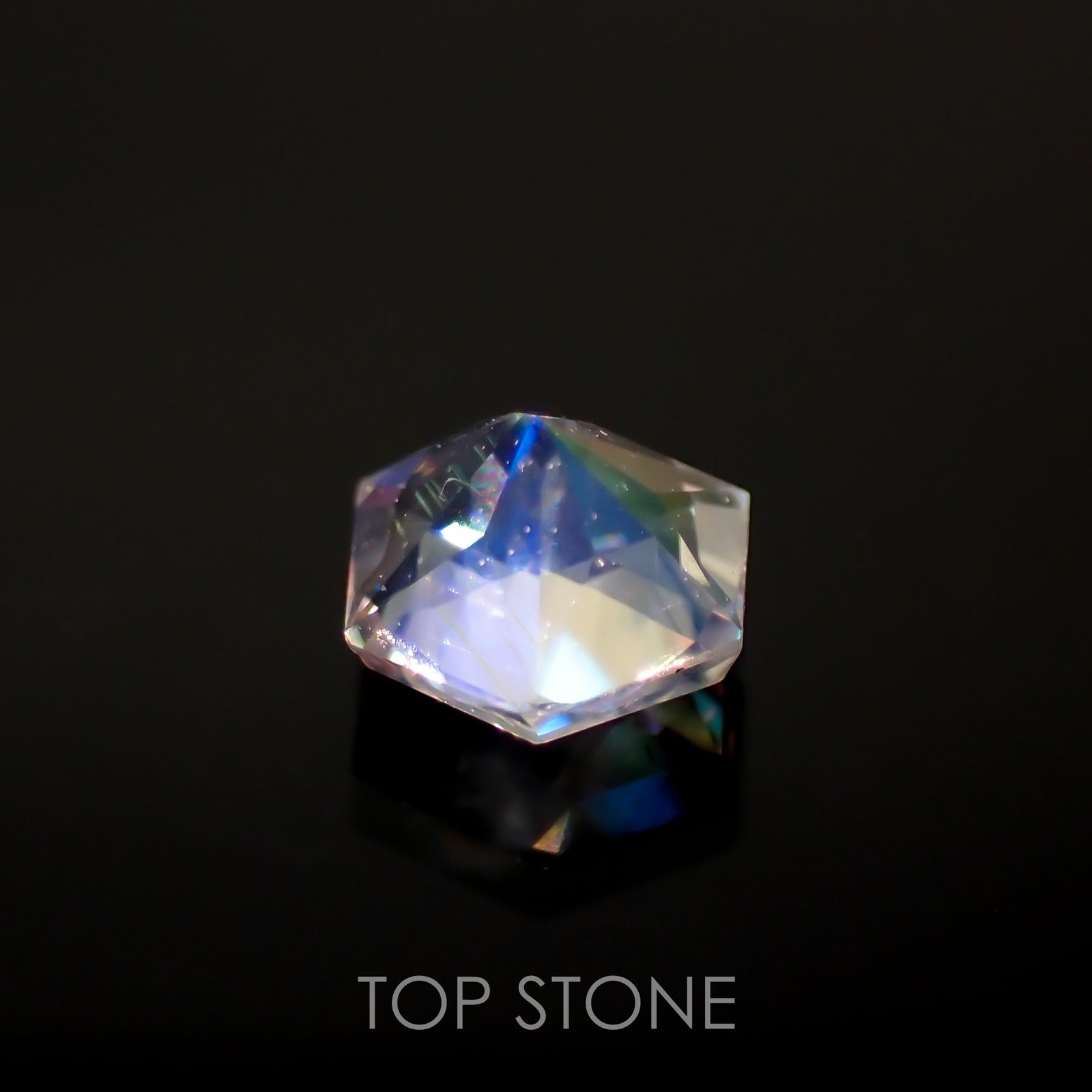 ◇ヘキサゴンカット◇レインボームーンストーン(宝石名ラブラドライト)マダガスカル産 0.3ct 識別済[211113735]4.1x4.1mm前後