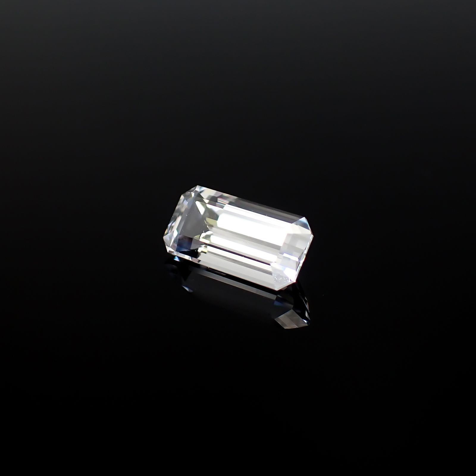 フェナカイト ロシア産 2.24ct / 11.4x5.5mm前後 [260632495]