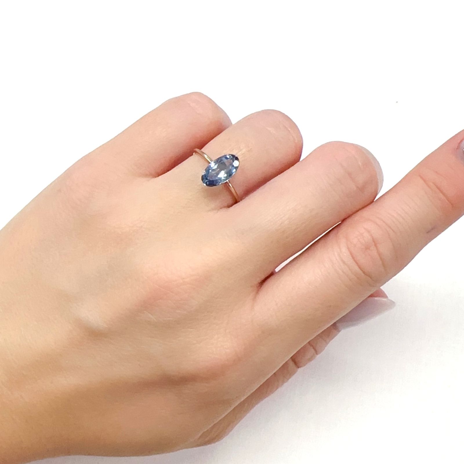 バイカラータンザナイト(宝石名タンザナイト)タンザニア産 1.35ct 識別済[231224649]9.8x5.5mm前後
