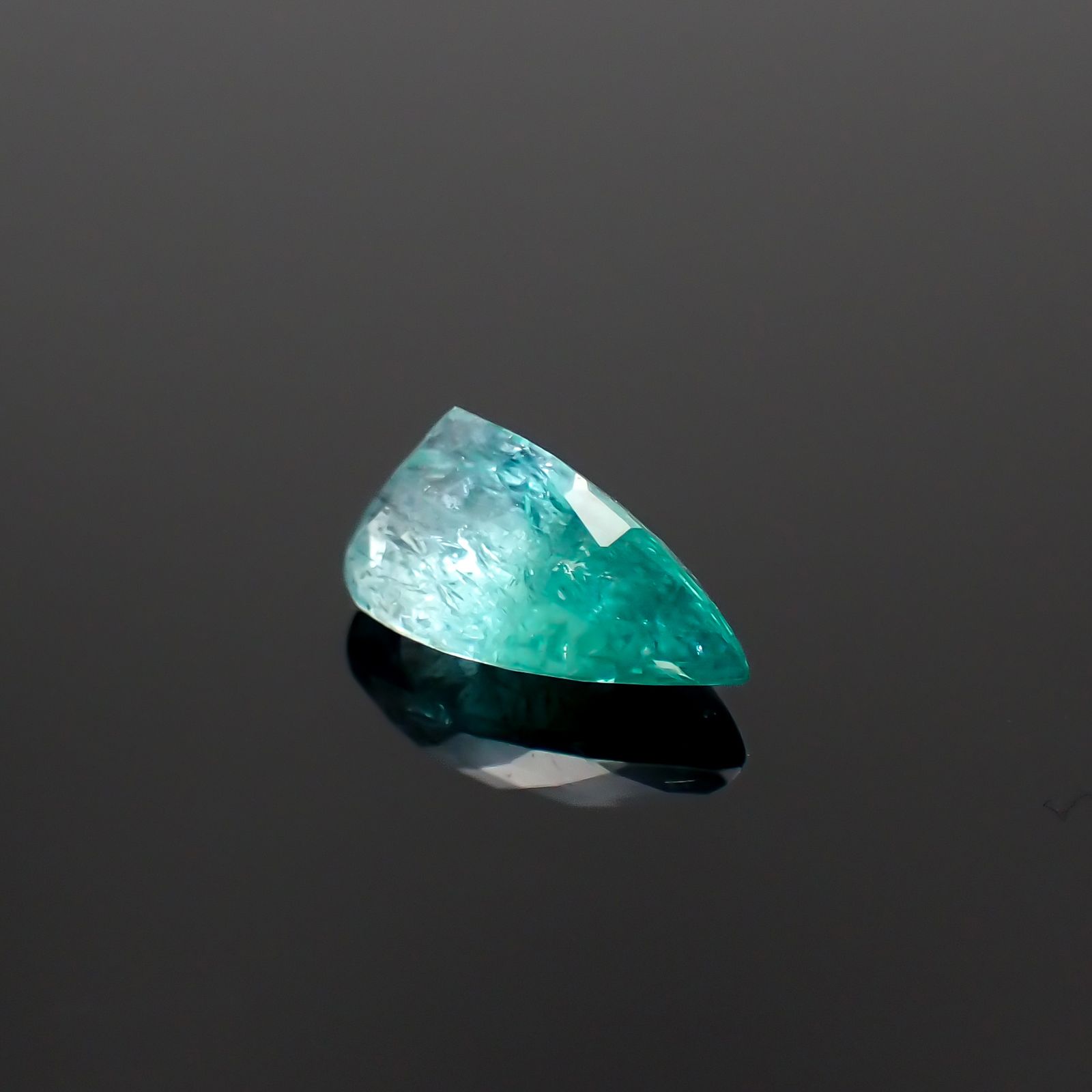 バイカラーパライバトルマリン(宝石名トルマリン/別名パライバ・トルマリン)ナイジェリア産 2.78ct GIA鑑付[231023684]12.27x7.02mm前後