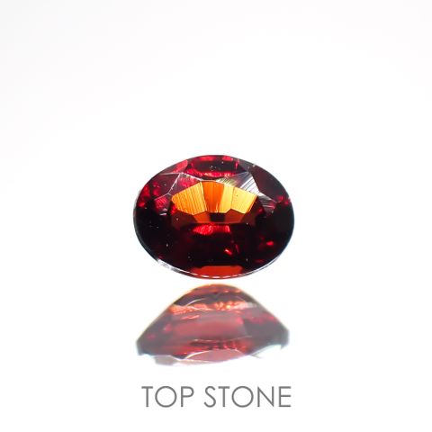レッドスピネル(宝石名レッド・スピネル)タンザニア産 0.19ct 識別済[220114325]3.8x2.9mm前後