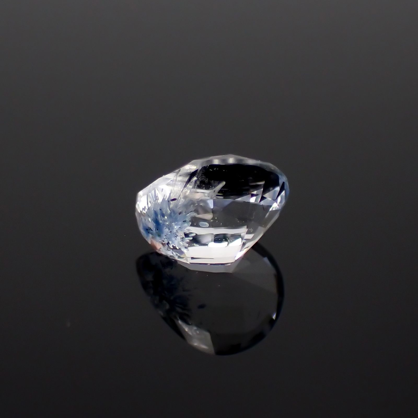 デュモルチェライトインクォーツ ブラジル産 0.89ct[231023580]7.1x5.7mm前後