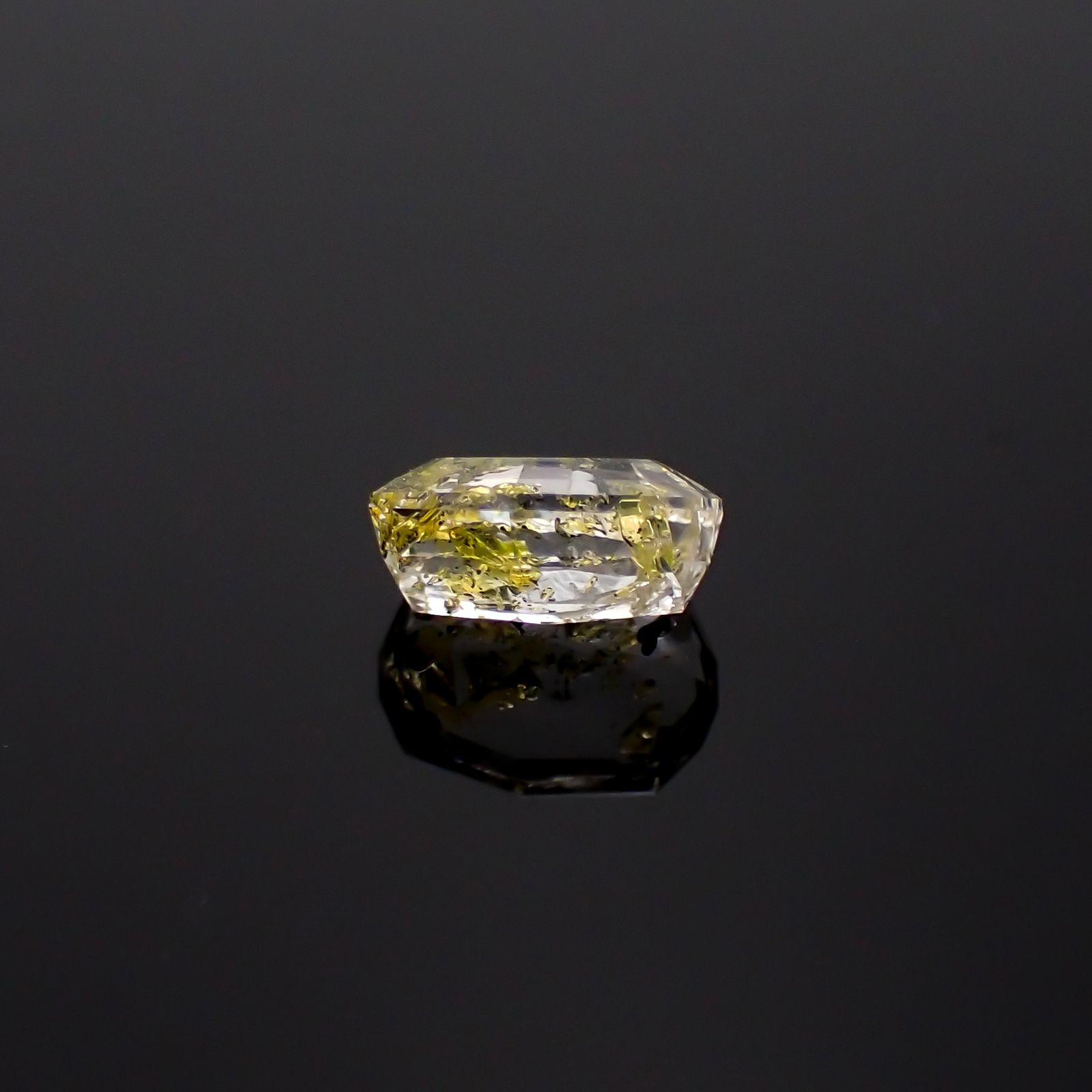 ◇カスタムオクタゴンカット◇オイルインクォーツ パキスタン産 0.85ct [231224725]7.3x5.3mm前後