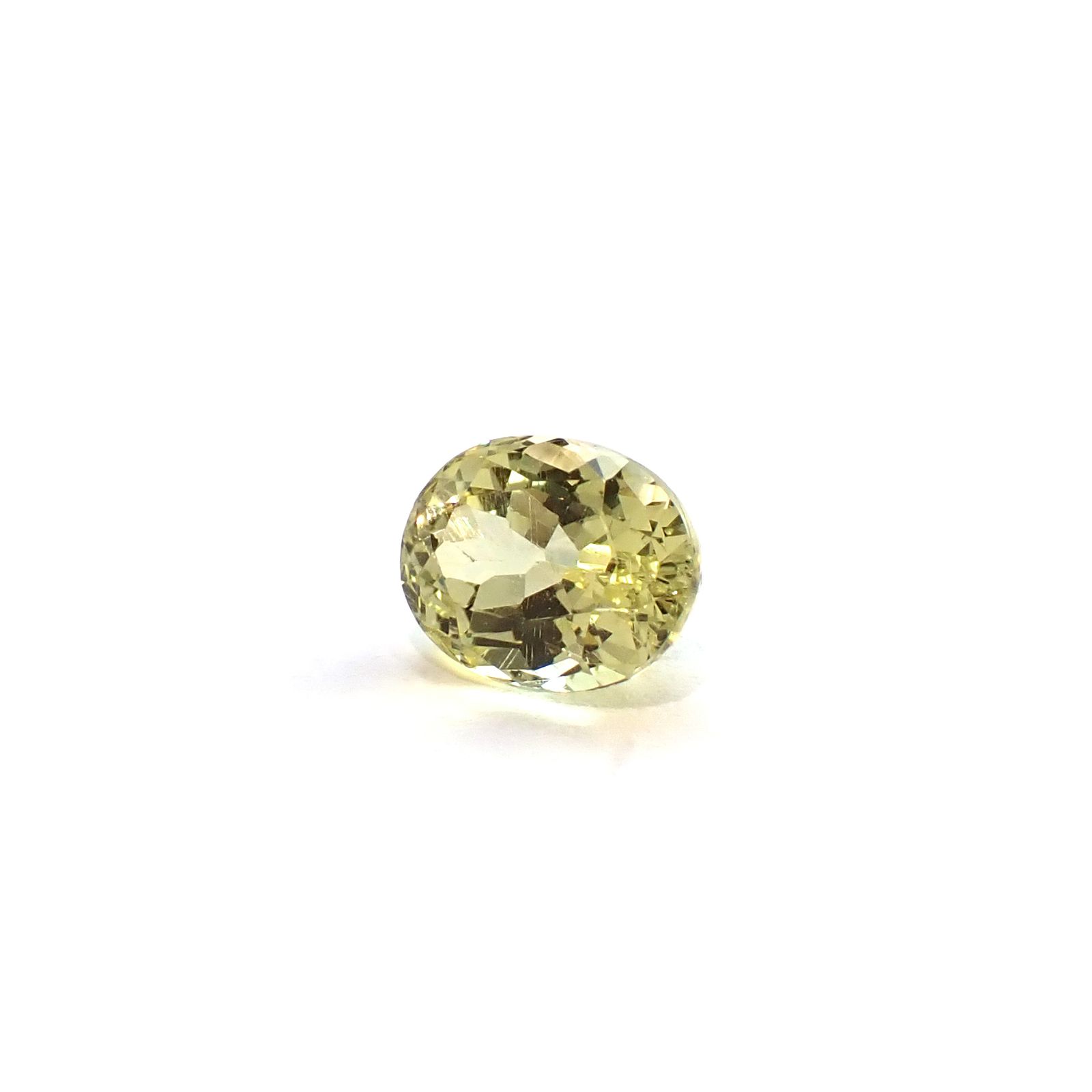 イエローアパタイト メキシコ産 1.11ct / 6.6x5.2mm前後 [260632463]