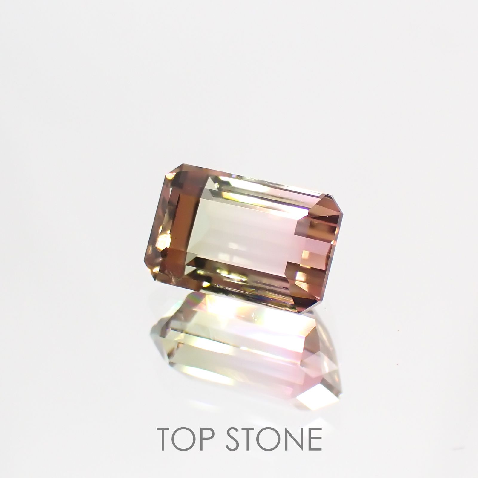 パーティカラートルマリン(宝石名パーティカラード・トルマリン) ブラジル産 1.494ct ソ付(彩珠)[20095661]7.8×5mm前後