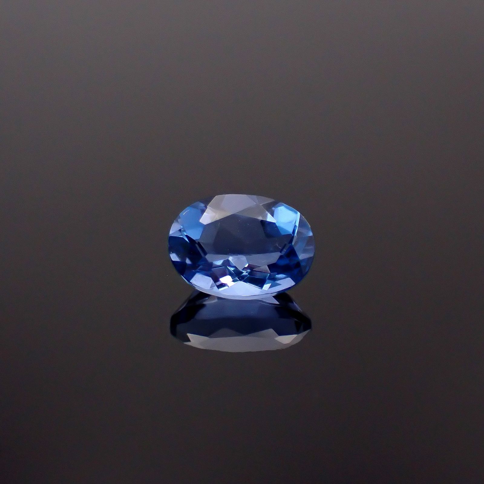 カラーチェンジフローライト ブラジル産 1.02ct / 7.2x5.1mm前後 [250530448]