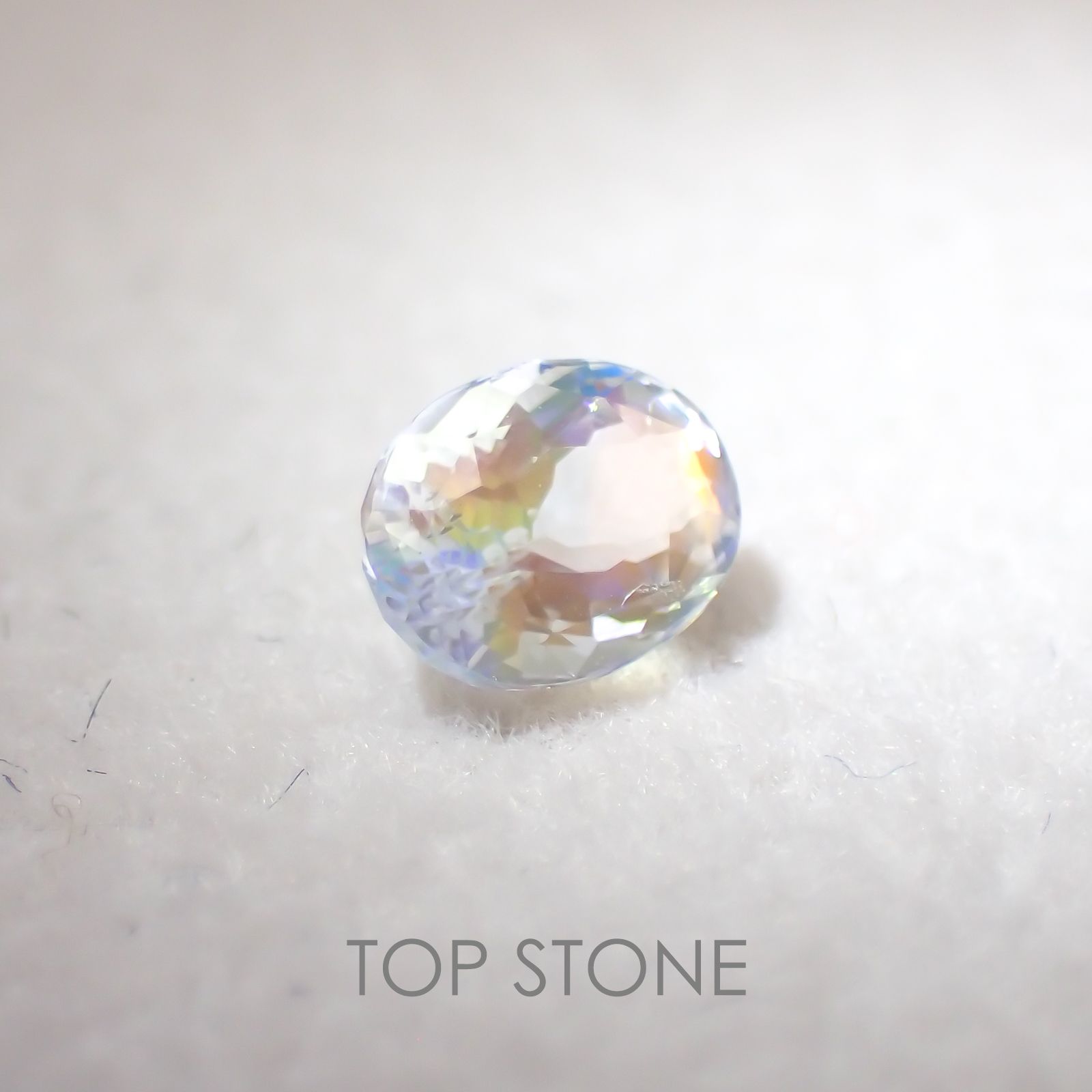 レインボームーンストーン(アンデシンラブラドライト) マダガスカル産 ルース 0.44ct[210310123]5.5×4.2mm前後