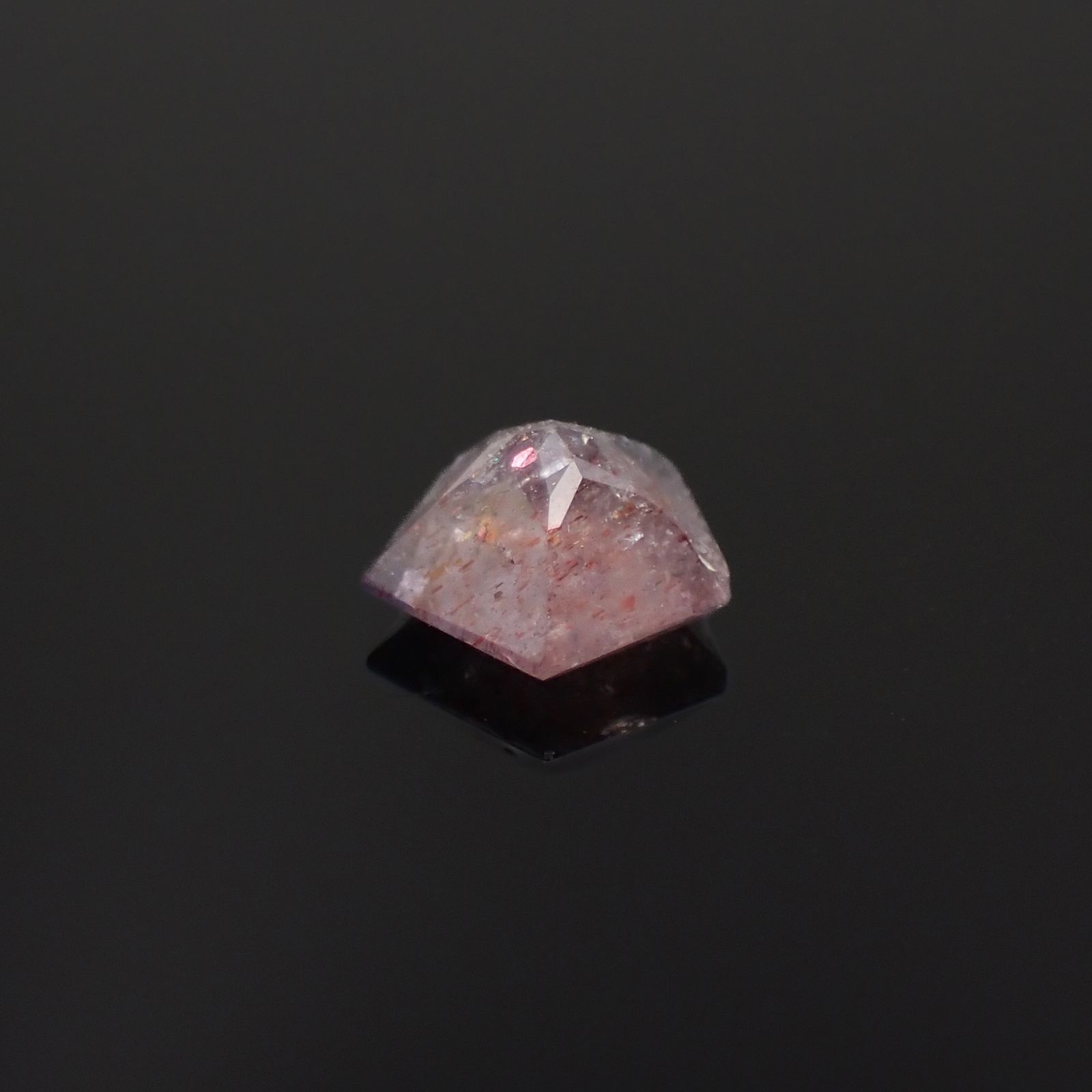◇ペンタゴンカット◇ブラッドショットアイオライト インド産 0.60ct[230320948]5.8x6.1mm前後