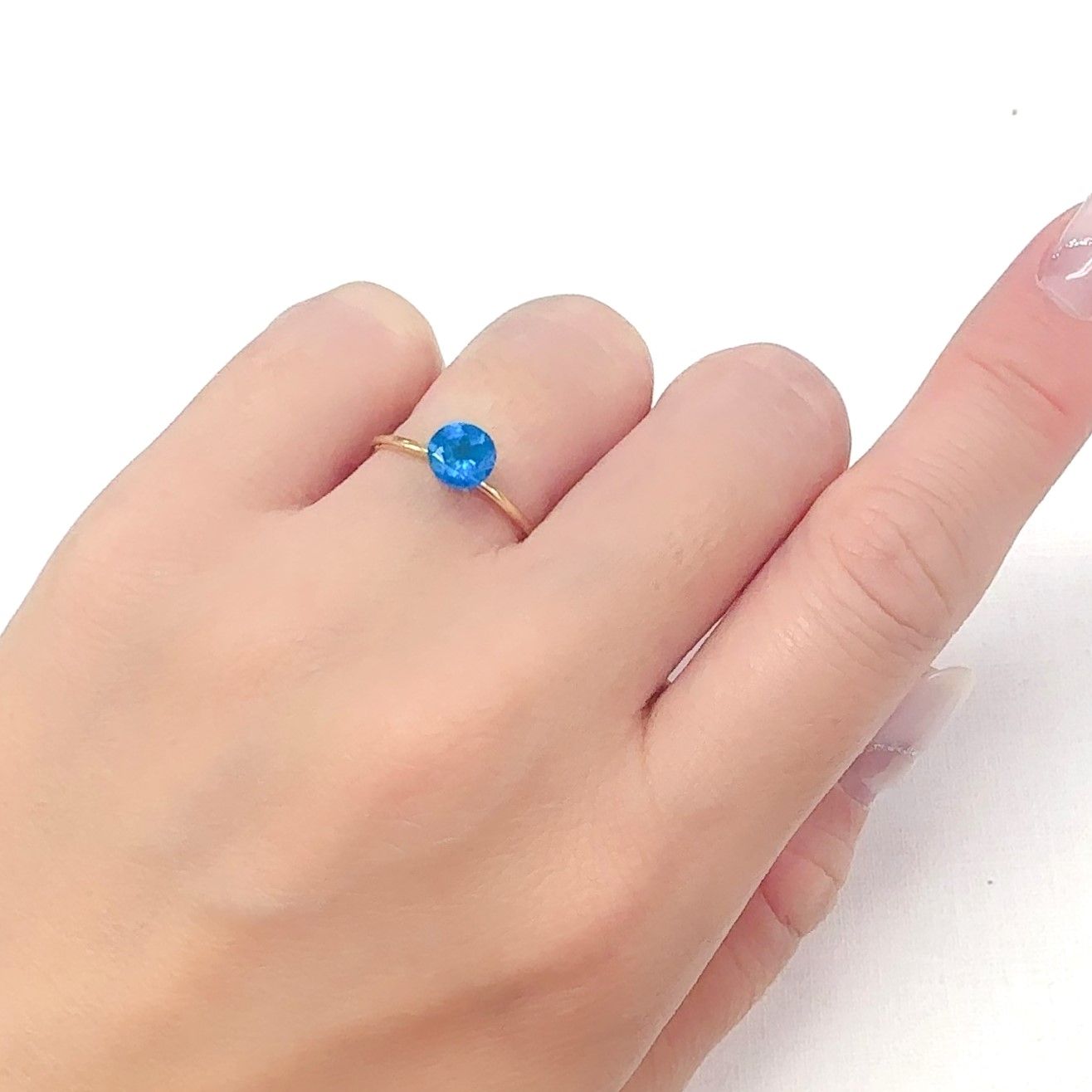 ネオンブルーアパタイト マダガスカル産 0.82ct[240628093]5.9x5.9mm前後