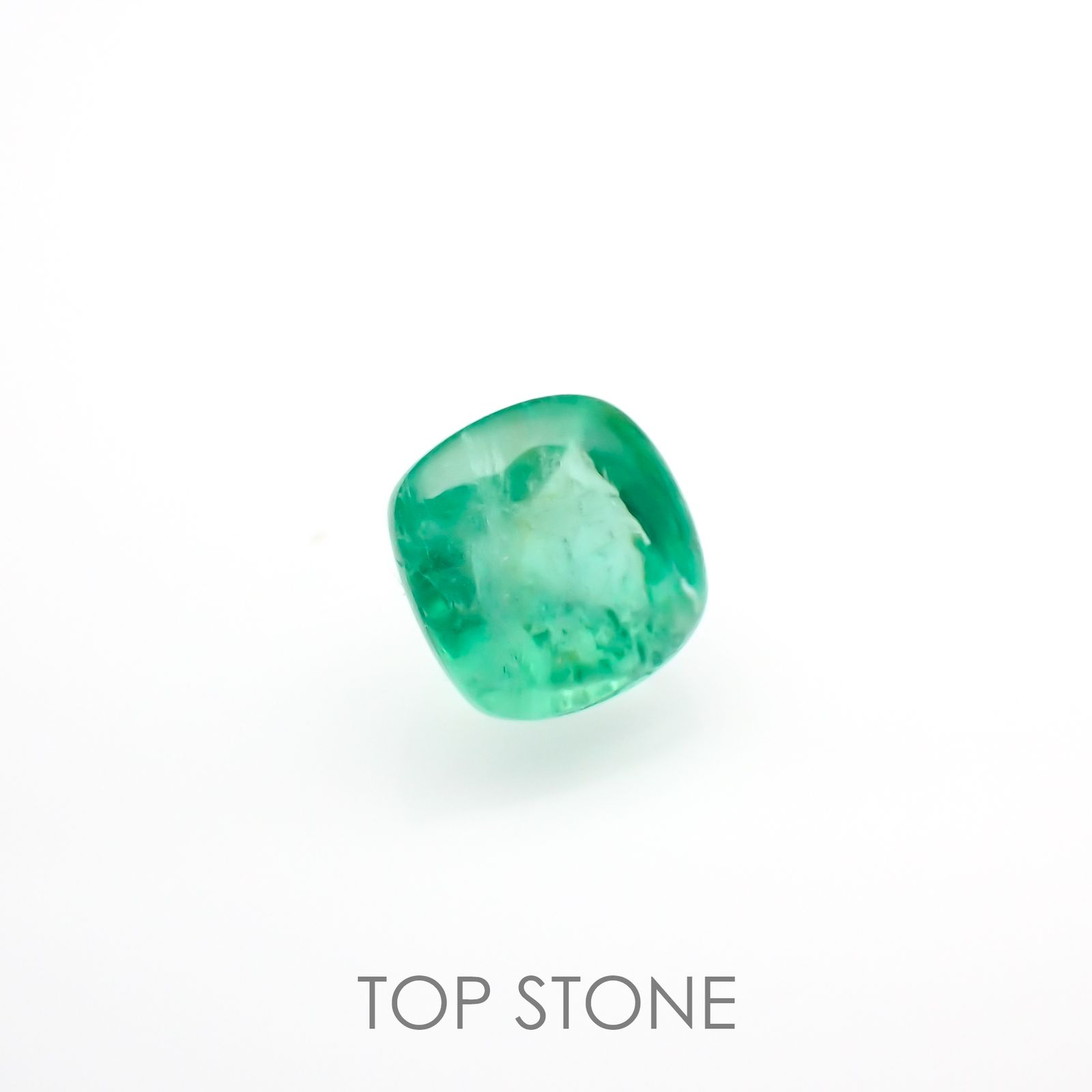 ◇シュガーローフカット◇エメラルド(宝石名エメラルド)コロンビア産 0.52ct 識別済[220115199]4.7x4.7mm前後