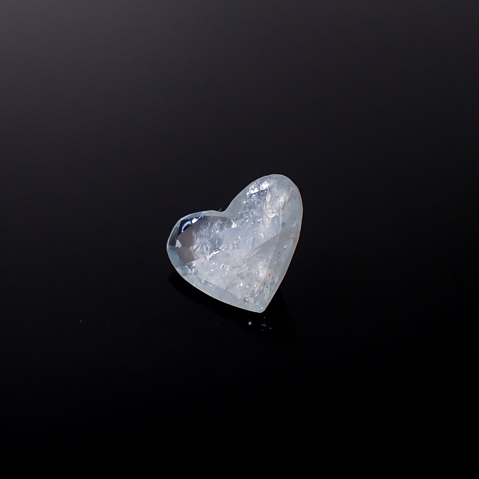 イリデッセンスアクアマリン ブラジル産 2.62ct / 9.4x11.4mm前後 [250730851]