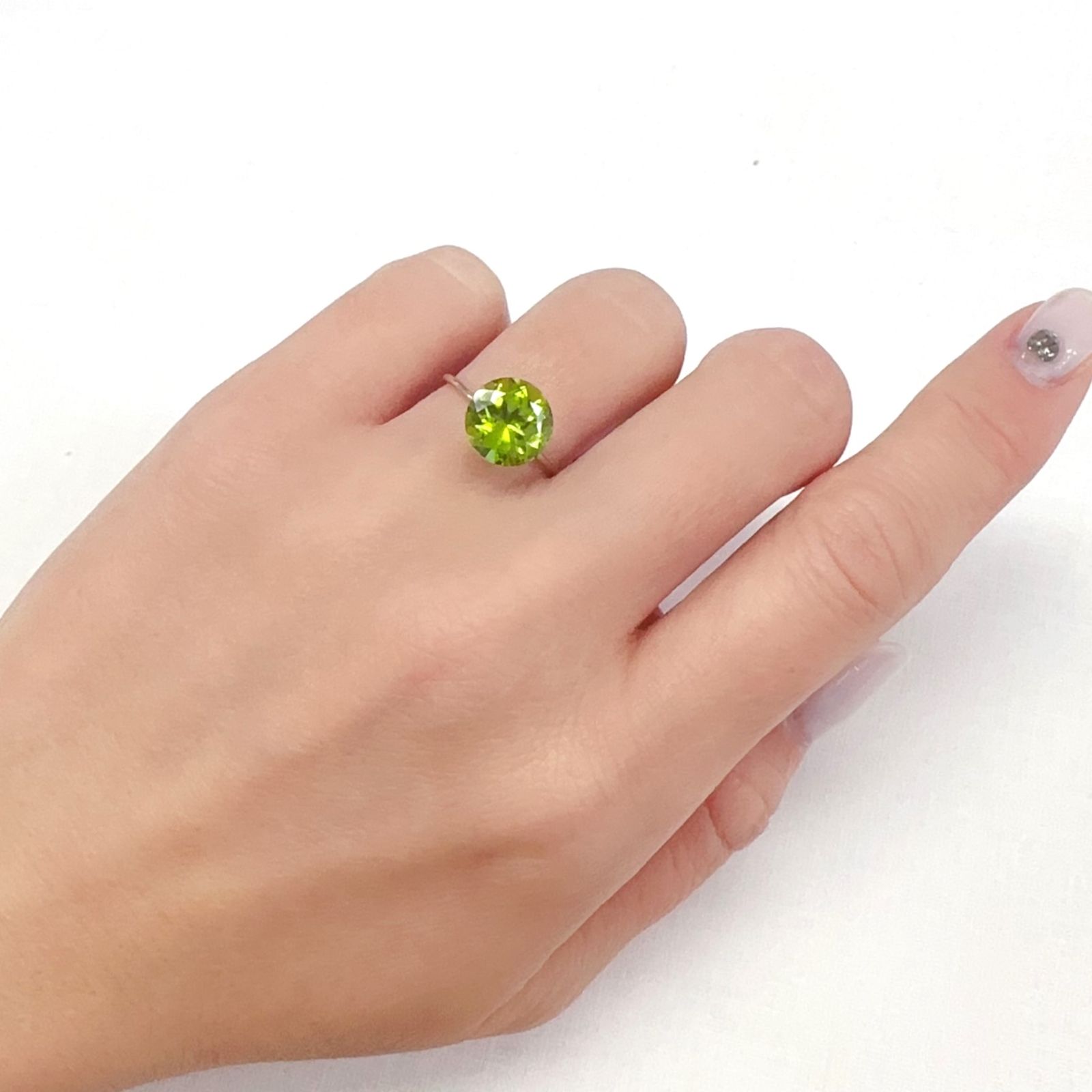 ブラックリリーパッドペリドット アメリカ・アリゾナ州産 3.37ct [231224610]9x9mm前後