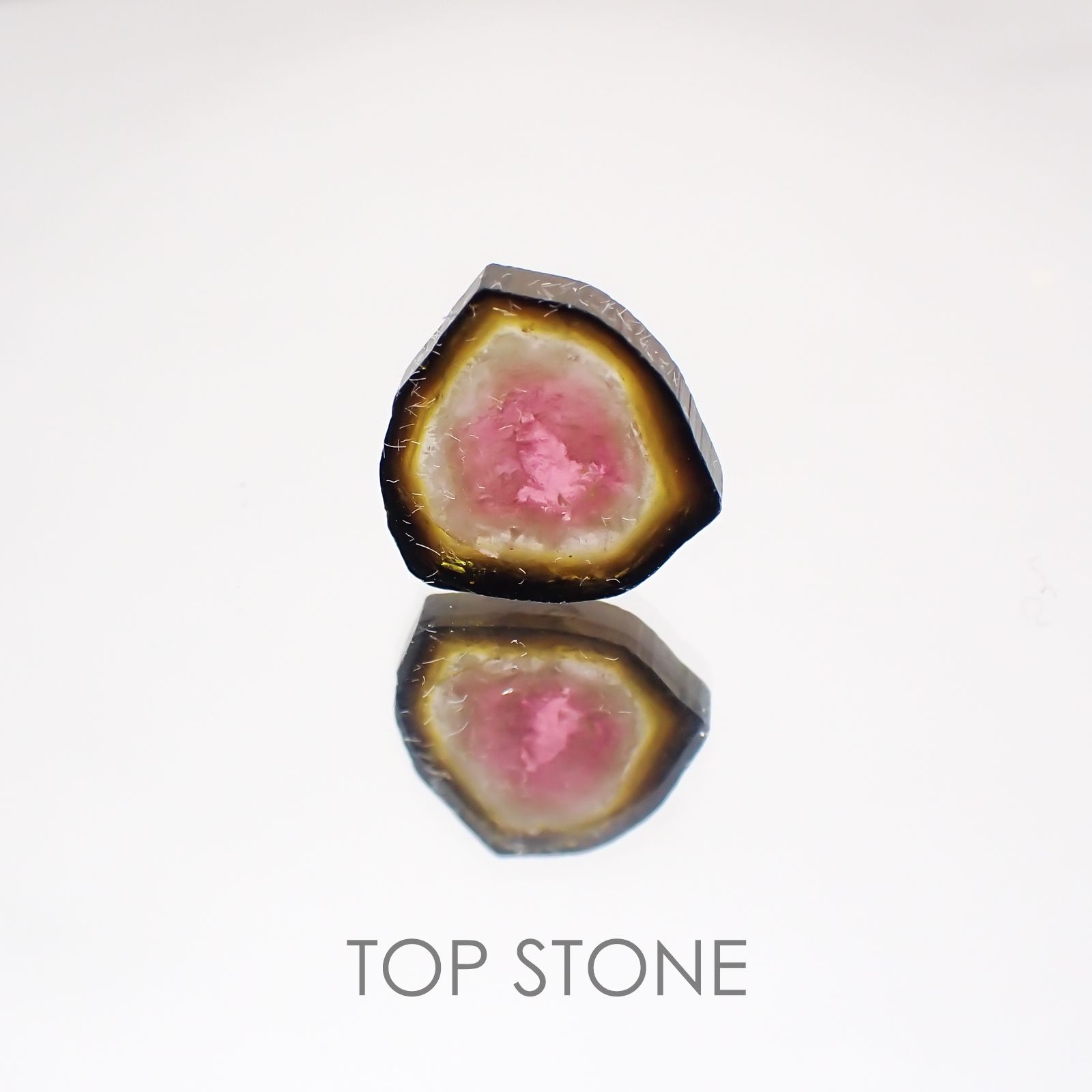 ウォーターメロントルマリン ブラジル産 原石・結晶 2.91ct[21019630]11.2×10.9mm前後