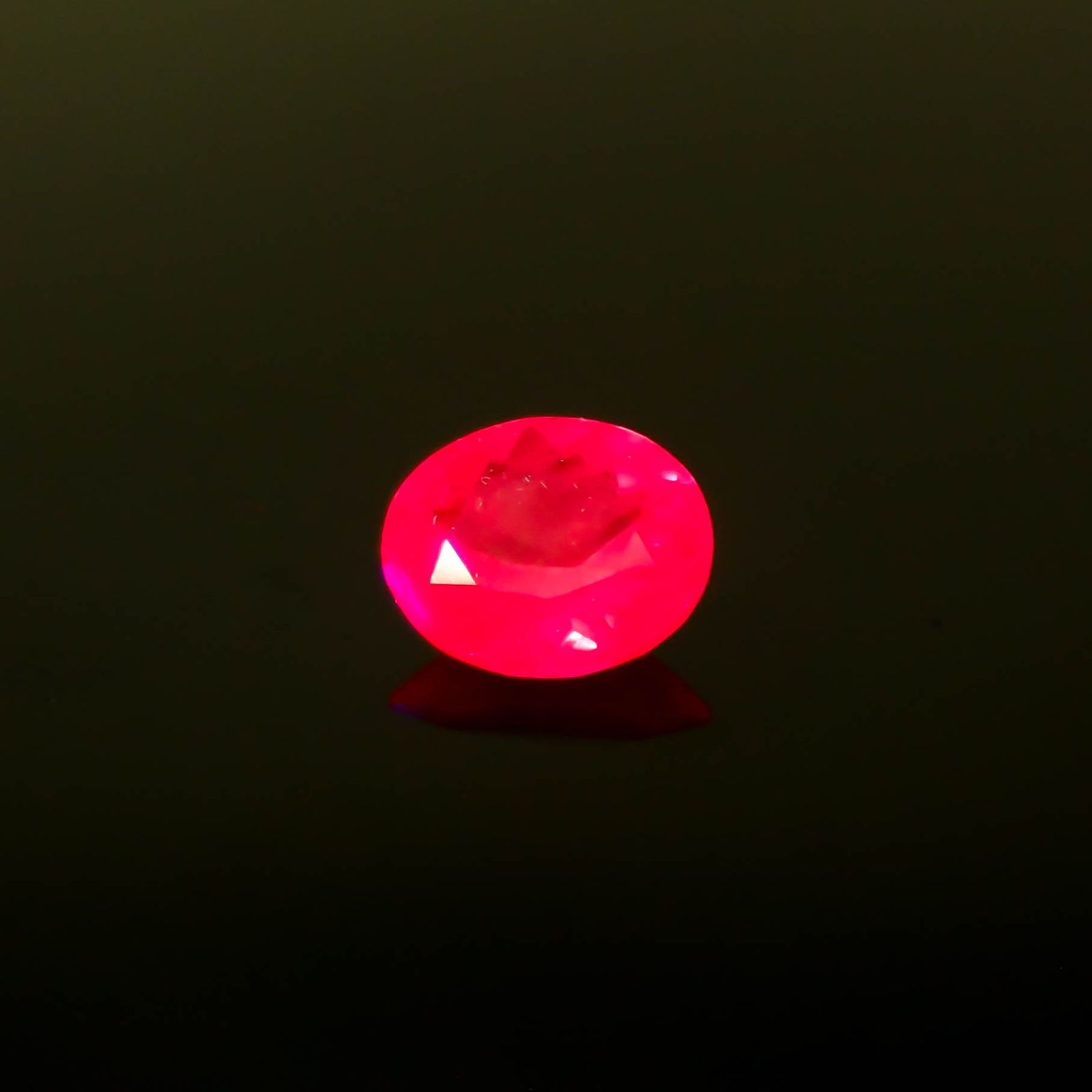 ルビー ビルマ/モザンビーク産 0.31ct[231225035]4.7x3.9mm前後