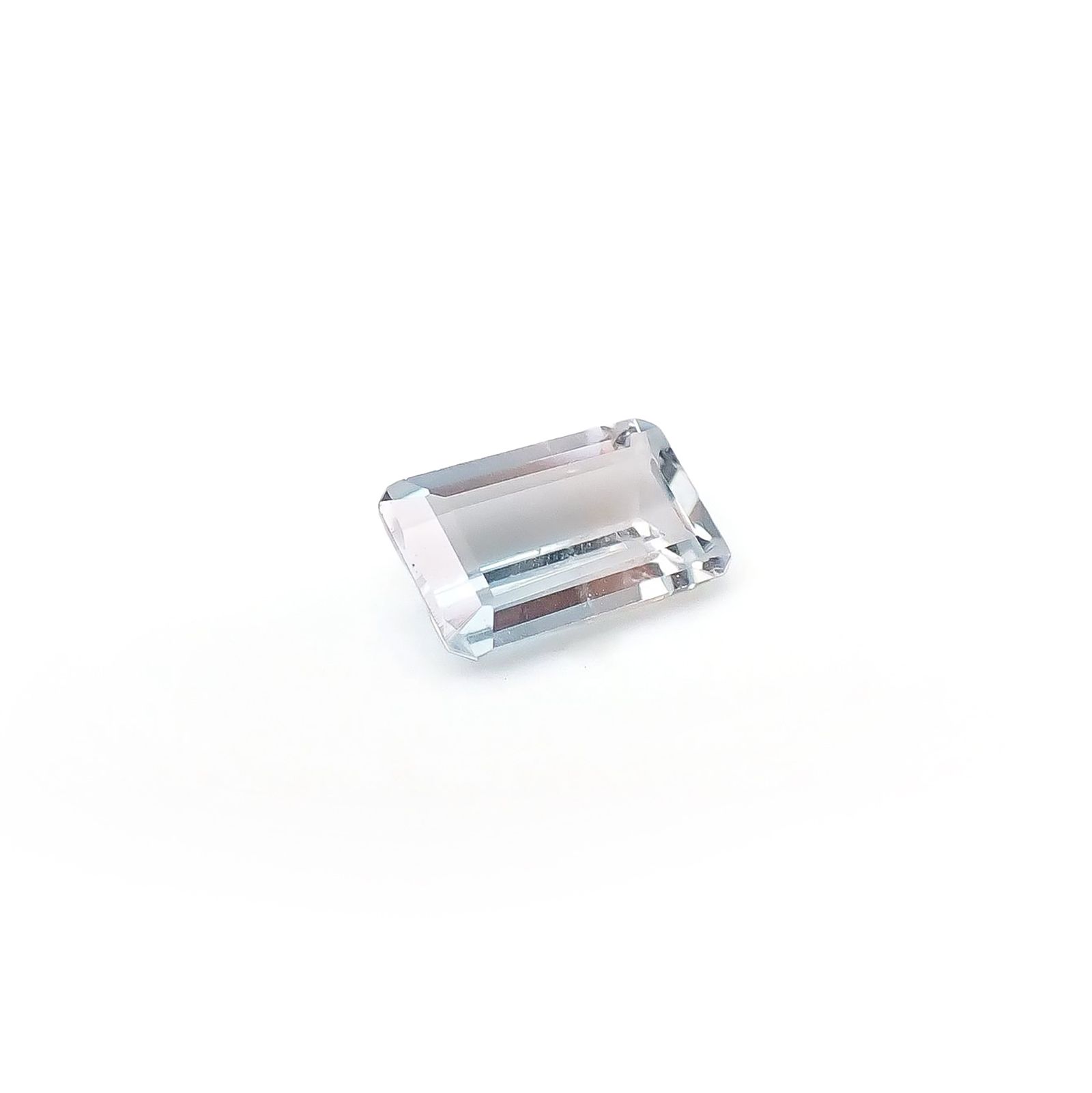 バイカラートパーズ 非加熱 ブラジル産 1.08ct / 7.8x4.9mm前後 [260331801]