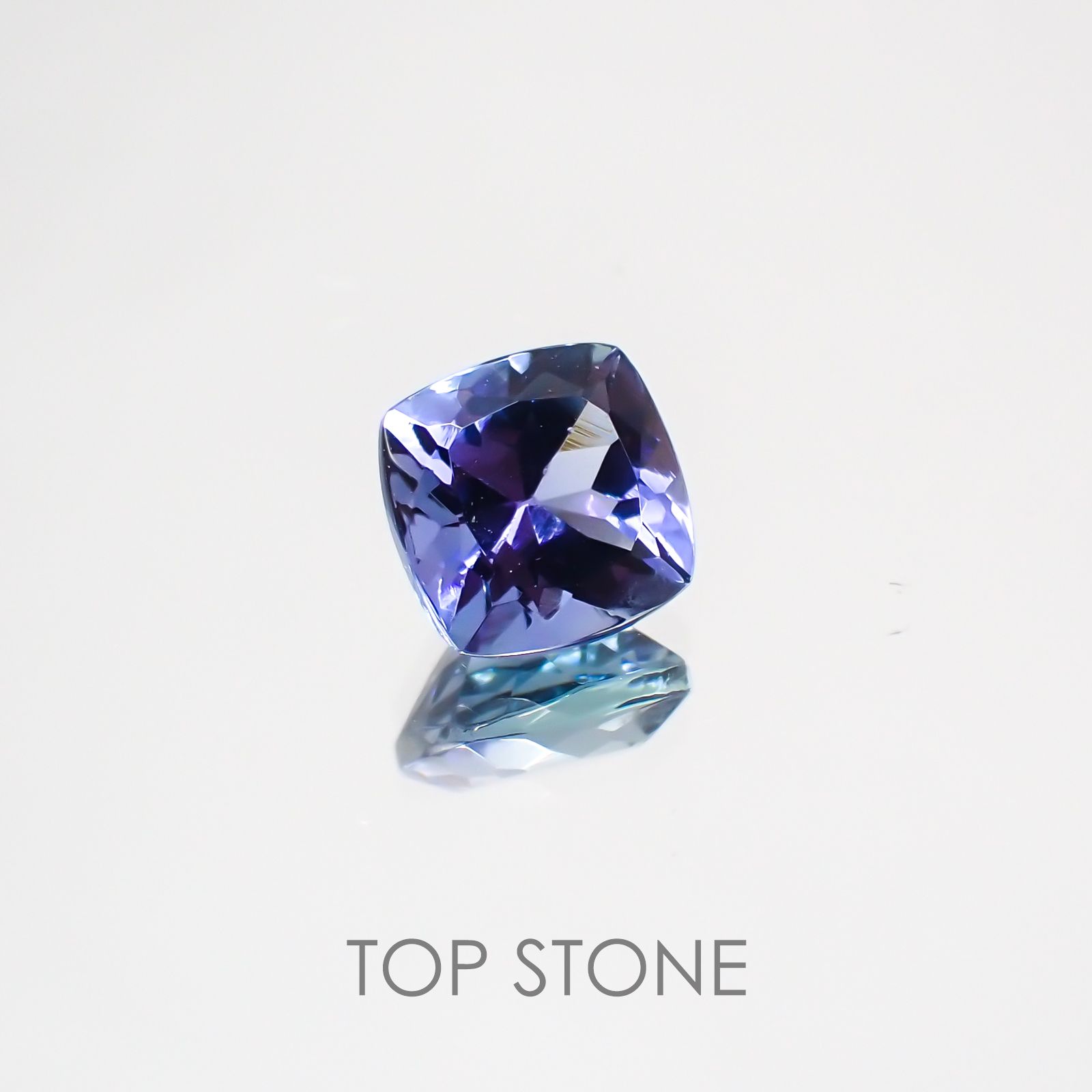 バイカラータンザナイト タンザニア産 ルース 1.19ct[210210048]6×6mm前後