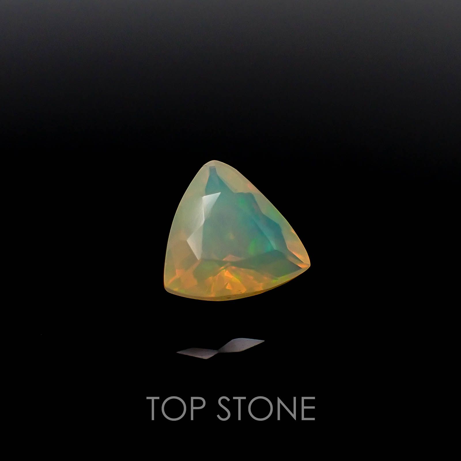 エチオピアオパール(宝石名オパール) エチオピア産 2.11ct 識別済[20073759]9.7×9.7mm前後
