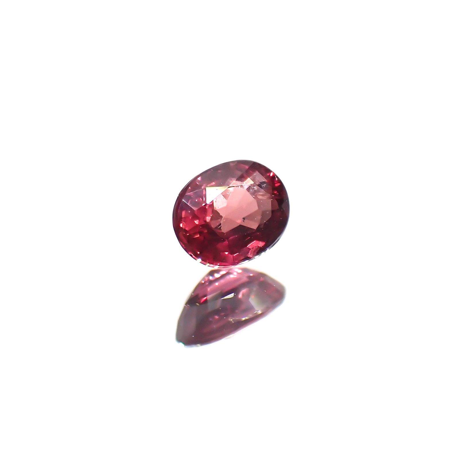 ルビー(宝石名ルビー)タンザニア産 0.24ct 識別済[220115041]4x3mm前後